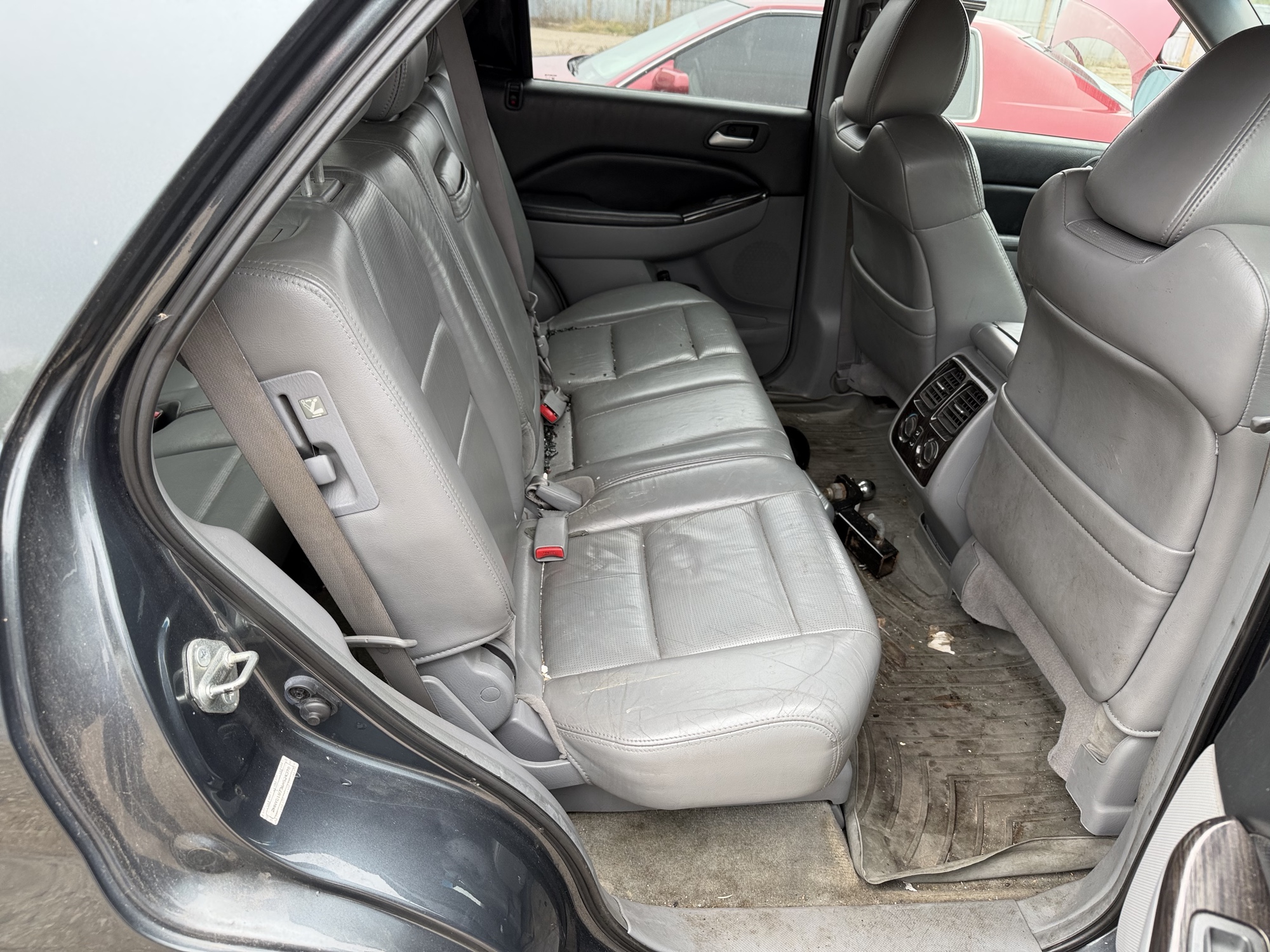 2006 acura mdx touring with 221119 miles for sale near Elk River, Minnesota 106605_28_pass_rear_seat.jpg