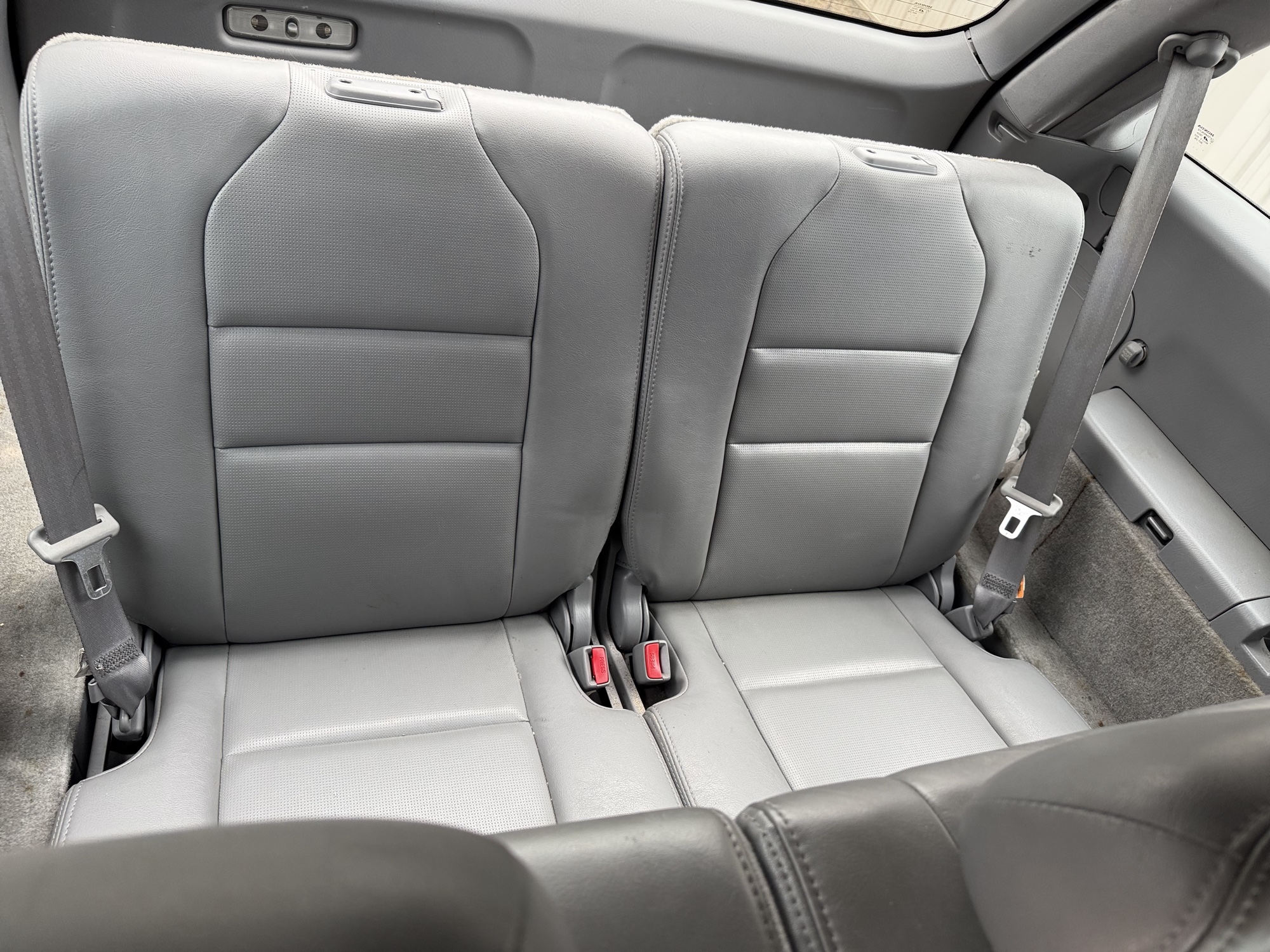 2006 acura mdx touring with 221119 miles for sale near Elk River, Minnesota 106605_29_third_row_seat.jpg