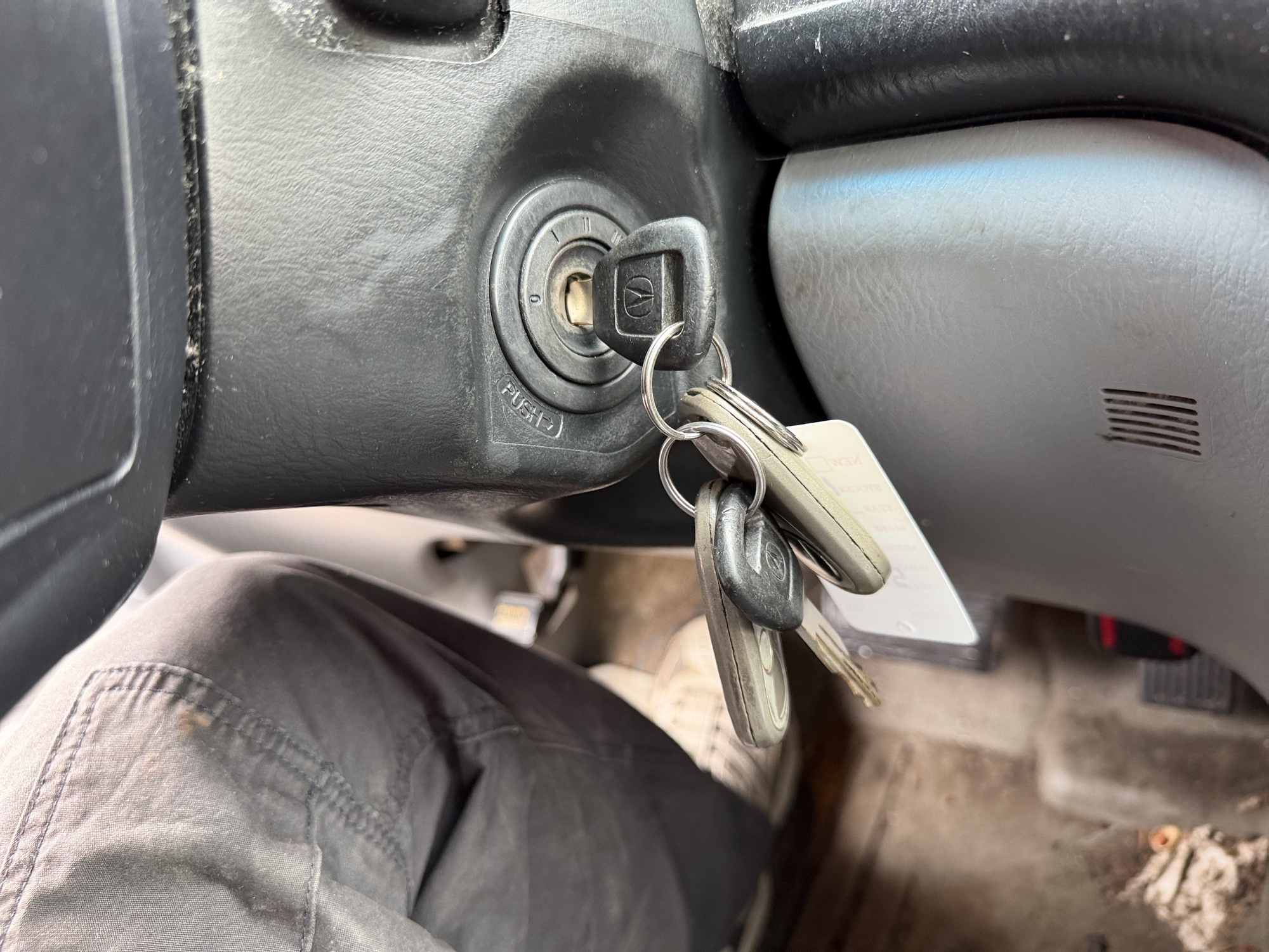 2006 acura mdx touring with 221119 miles for sale near Elk River, Minnesota 106605_51_keys.jpg