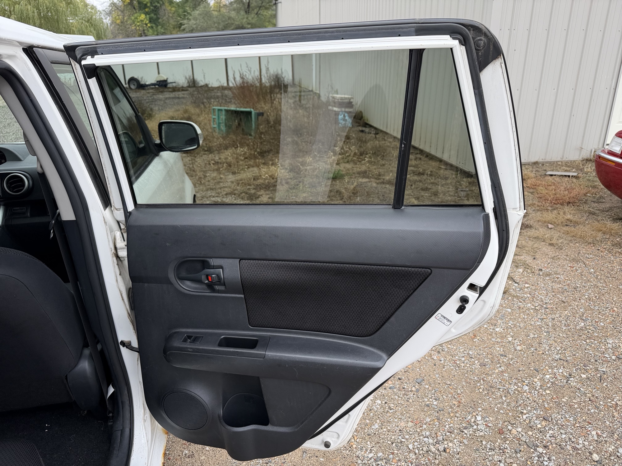 2010 scion xb 5-door-wagon-5-spd-mt with 219543 miles for sale near Elk River, Minnesota 106606_30_pass_rear_door_panel.jpg