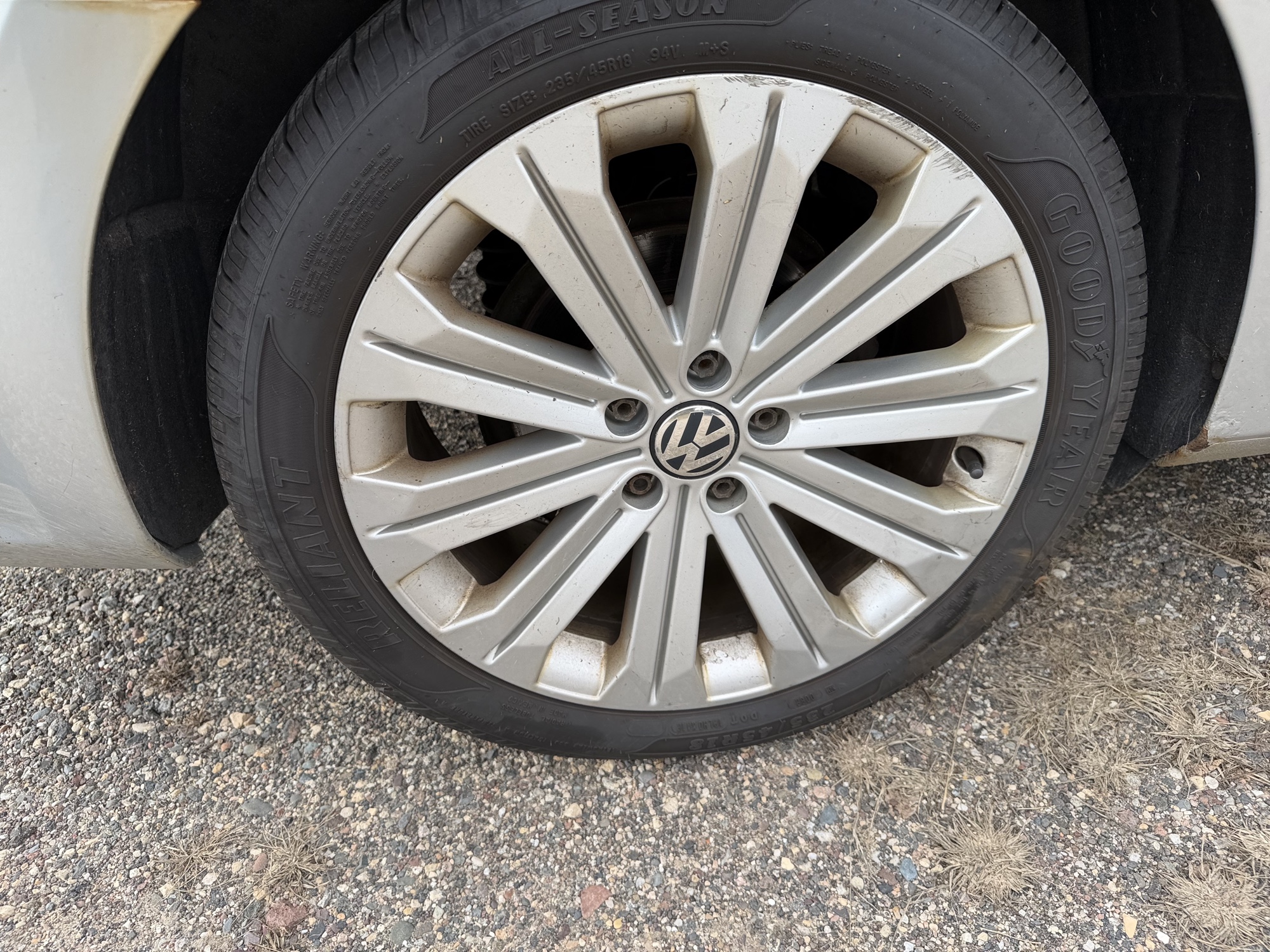 2013 volkswagen passat 2.5l-sel with 160900 miles for sale near Elk River, Minnesota 106607_14_rear_pass_wheel.jpg