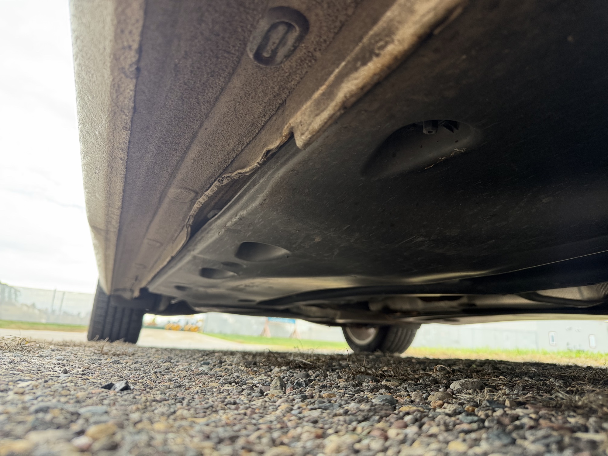 2013 volkswagen passat 2.5l-sel with 160900 miles for sale near Elk River, Minnesota 106607_21_undercar_pass_side.jpg