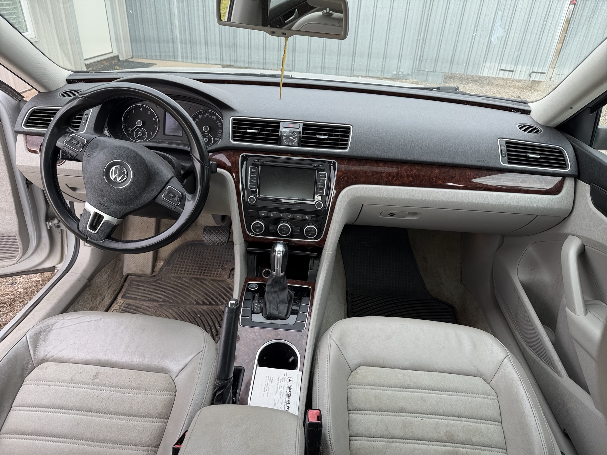 2013 volkswagen passat 2.5l-sel with 160900 miles for sale near Elk River, Minnesota 106607_34_whole_dash.jpg