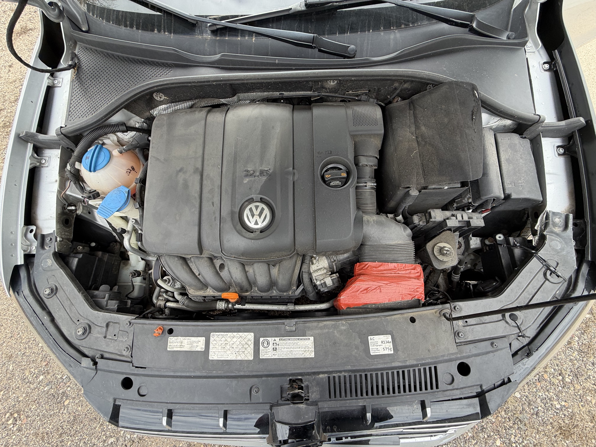 2013 volkswagen passat 2.5l-sel with 160900 miles for sale near Elk River, Minnesota 106607_49_engine_bay.jpg