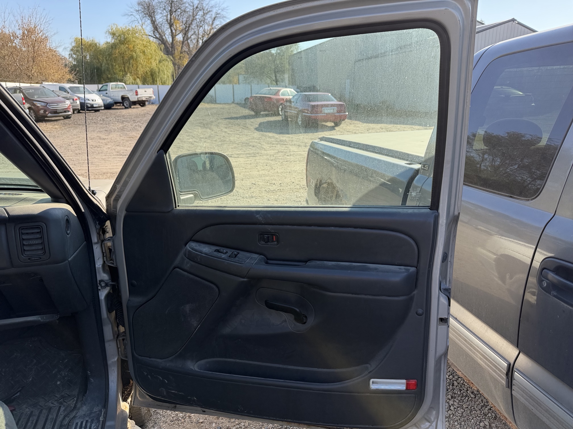 2007 chevrolet silverado-classic-1500 ls-ext.-cab-4wd for sale near Elk River, Minnesota 106608_32_passenger_door_panel.jpg