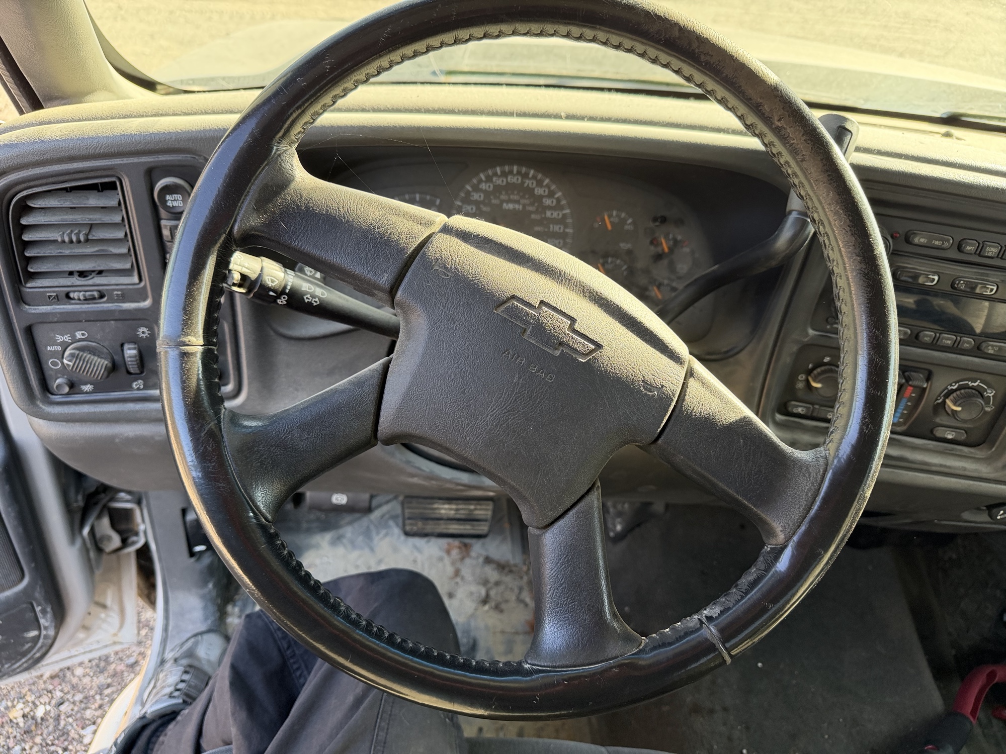 2007 chevrolet silverado-classic-1500 ls-ext.-cab-4wd for sale near Elk River, Minnesota 106608_36_steering_wheel.jpg