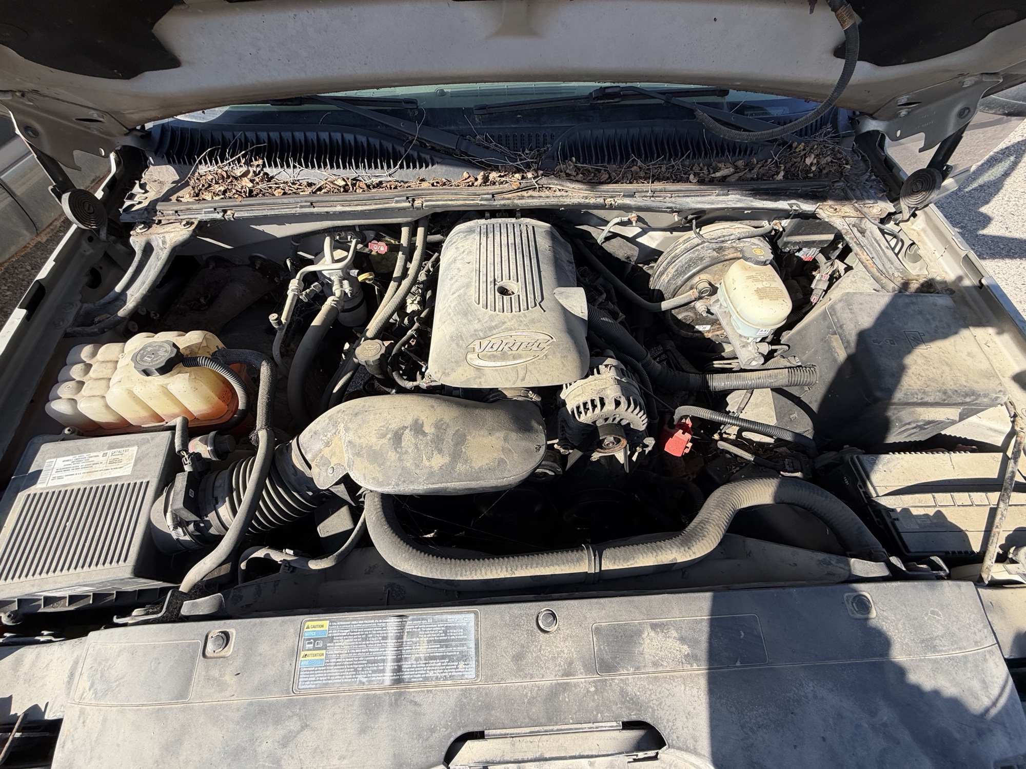 2007 chevrolet silverado-classic-1500 ls-ext.-cab-4wd for sale near Elk River, Minnesota 106608_49_engine_bay.jpg