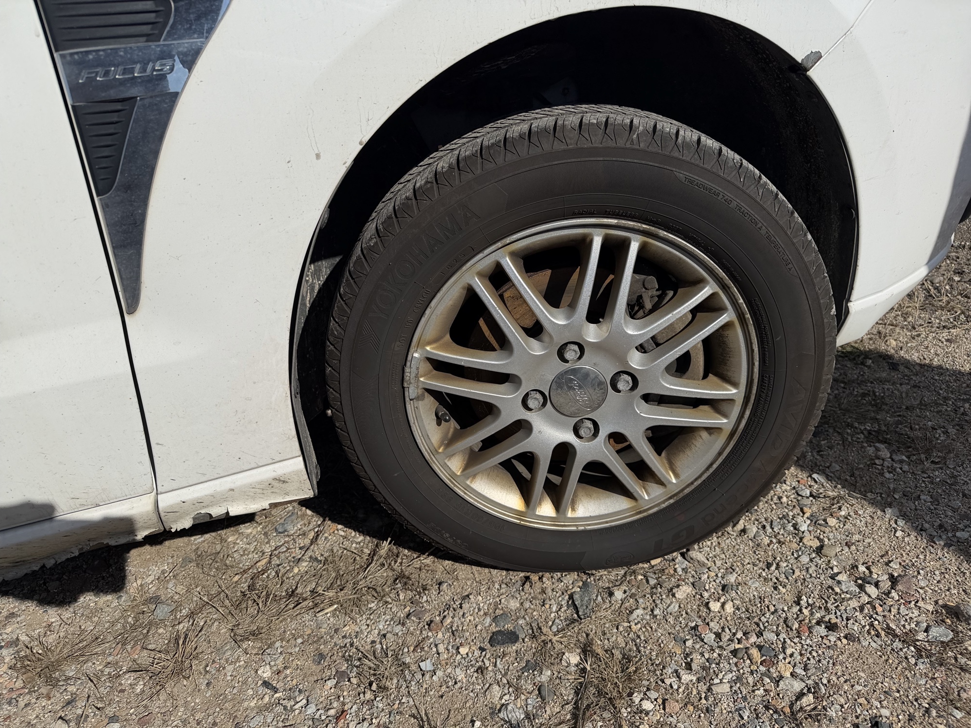 2008 ford focus ses-sedan with 288350 miles for sale near Elk River, Minnesota 106610_15_front_pass_wheel.jpg