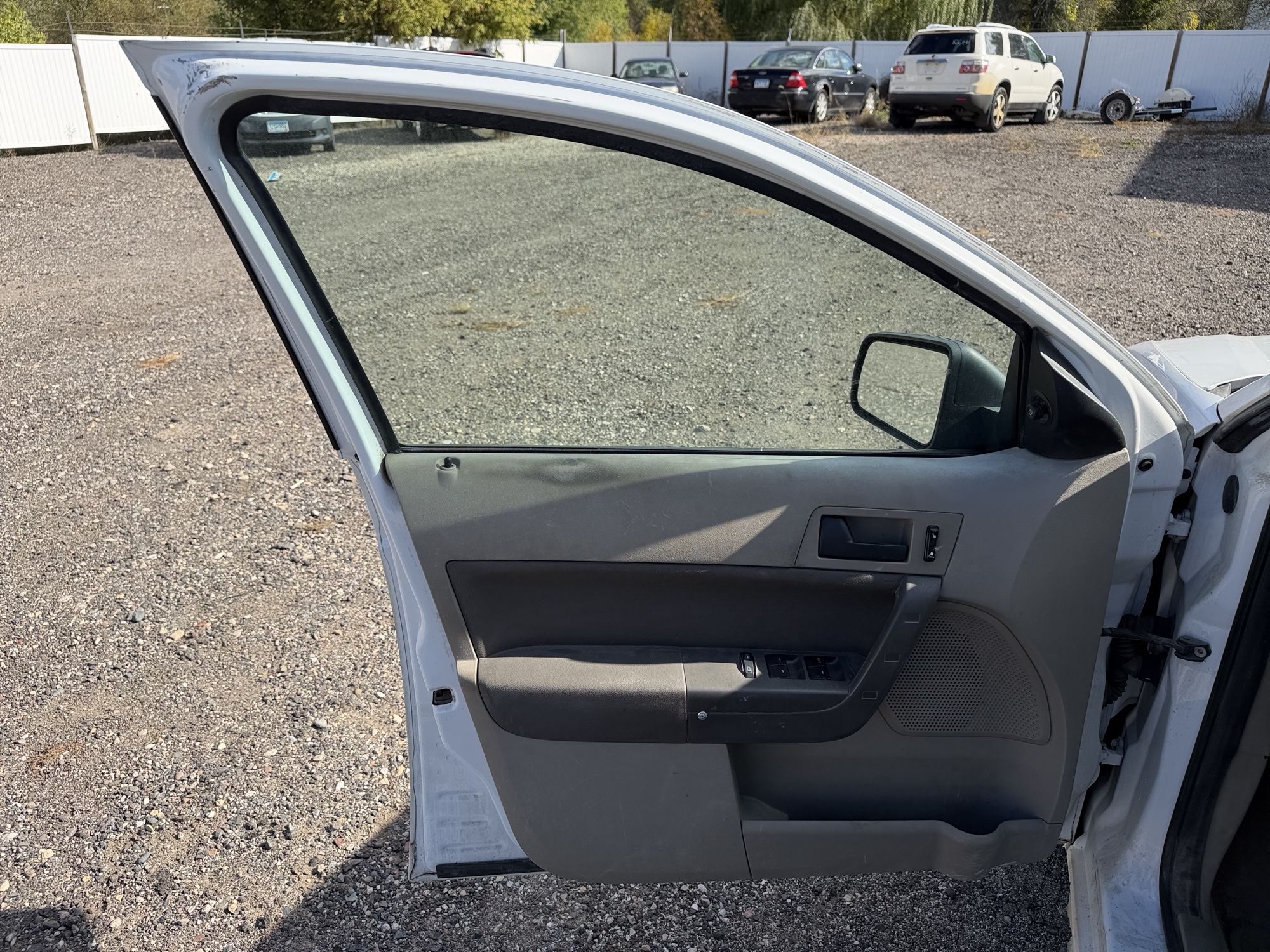 2008 ford focus ses-sedan with 288350 miles for sale near Elk River, Minnesota 106610_23_driver_door_panel.jpg