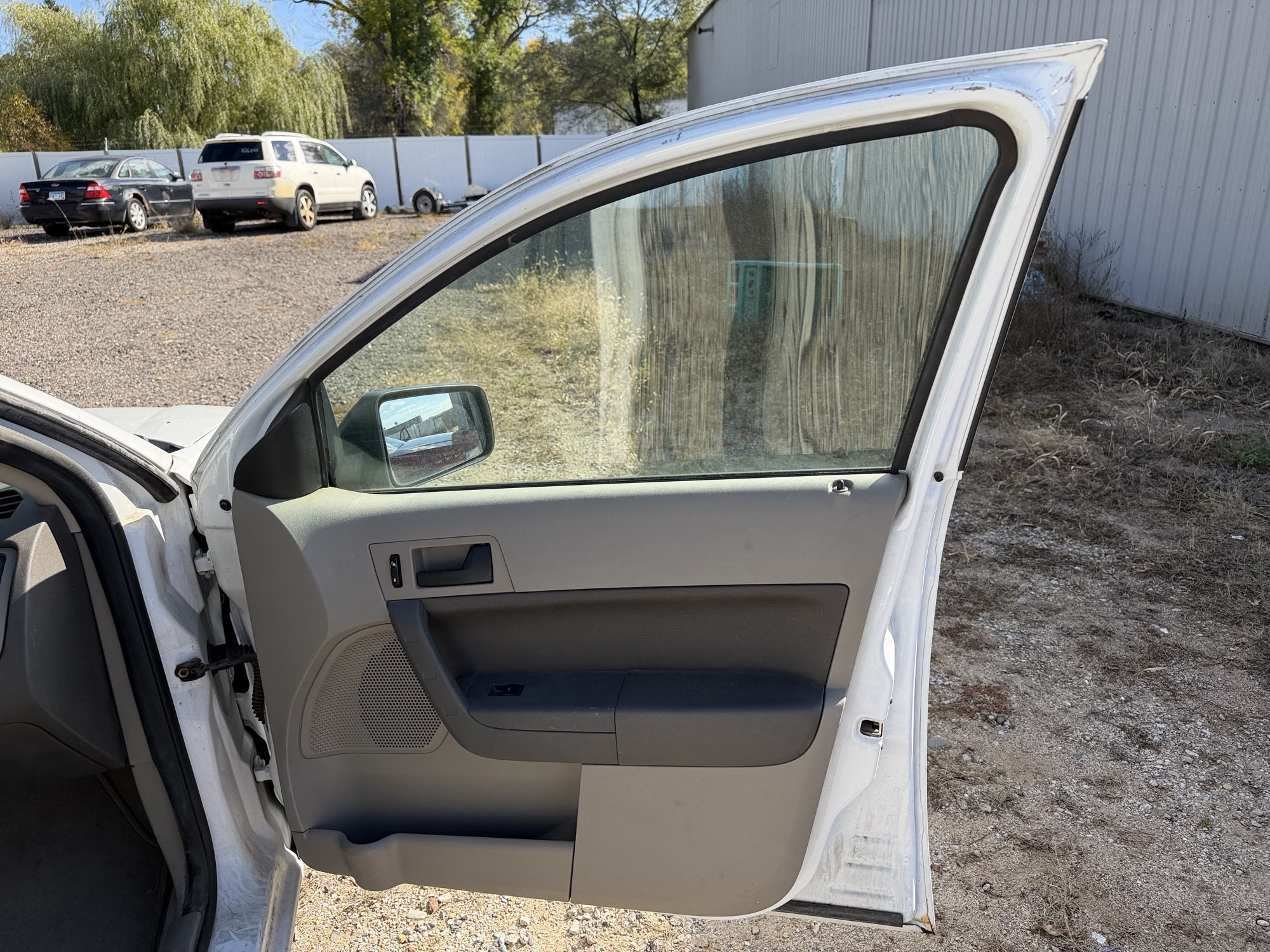 2008 ford focus ses-sedan with 288350 miles for sale near Elk River, Minnesota 106610_32_passenger_door_panel.jpg