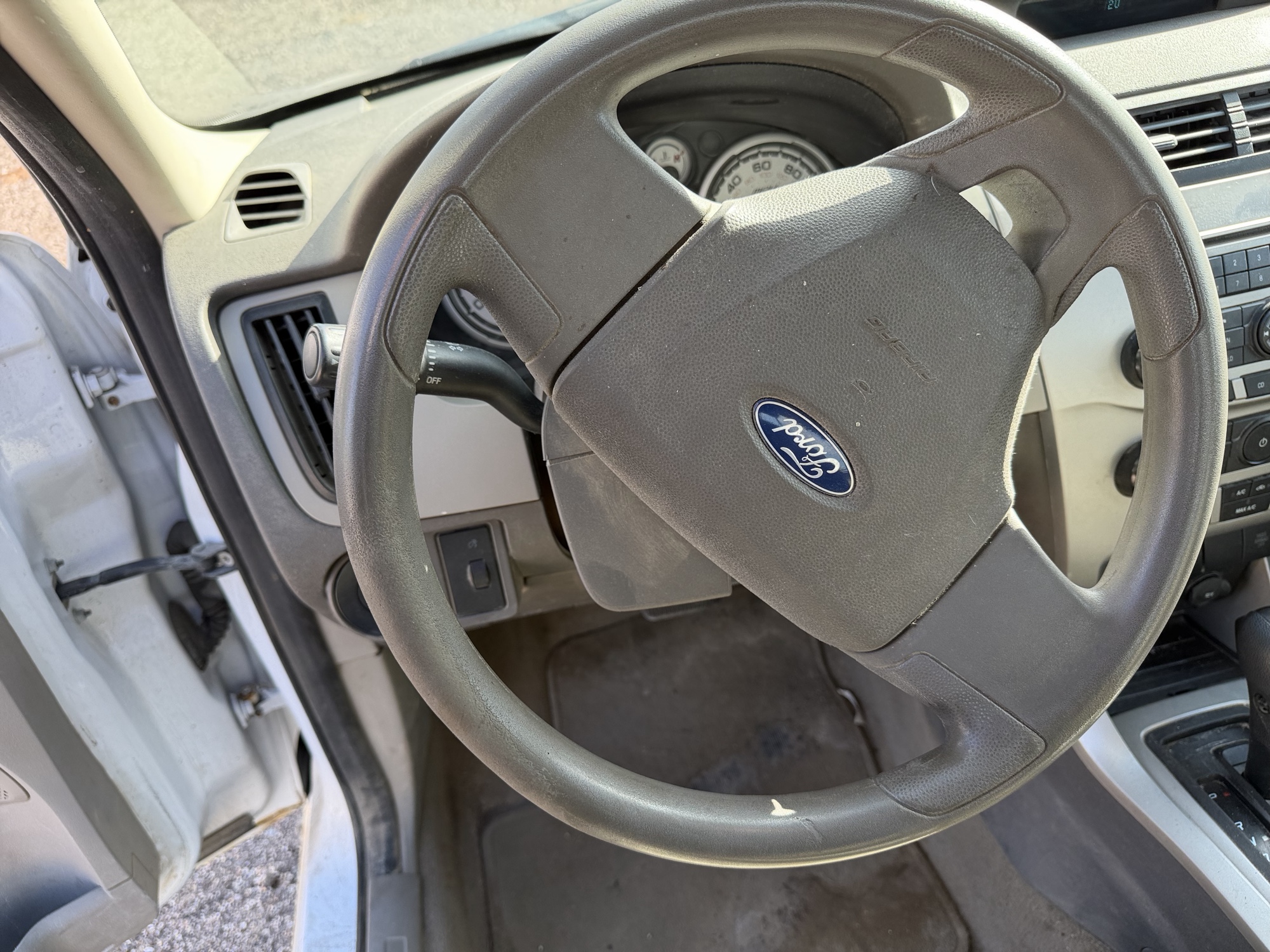 2008 ford focus ses-sedan with 288350 miles for sale near Elk River, Minnesota 106610_36_steering_wheel.jpg