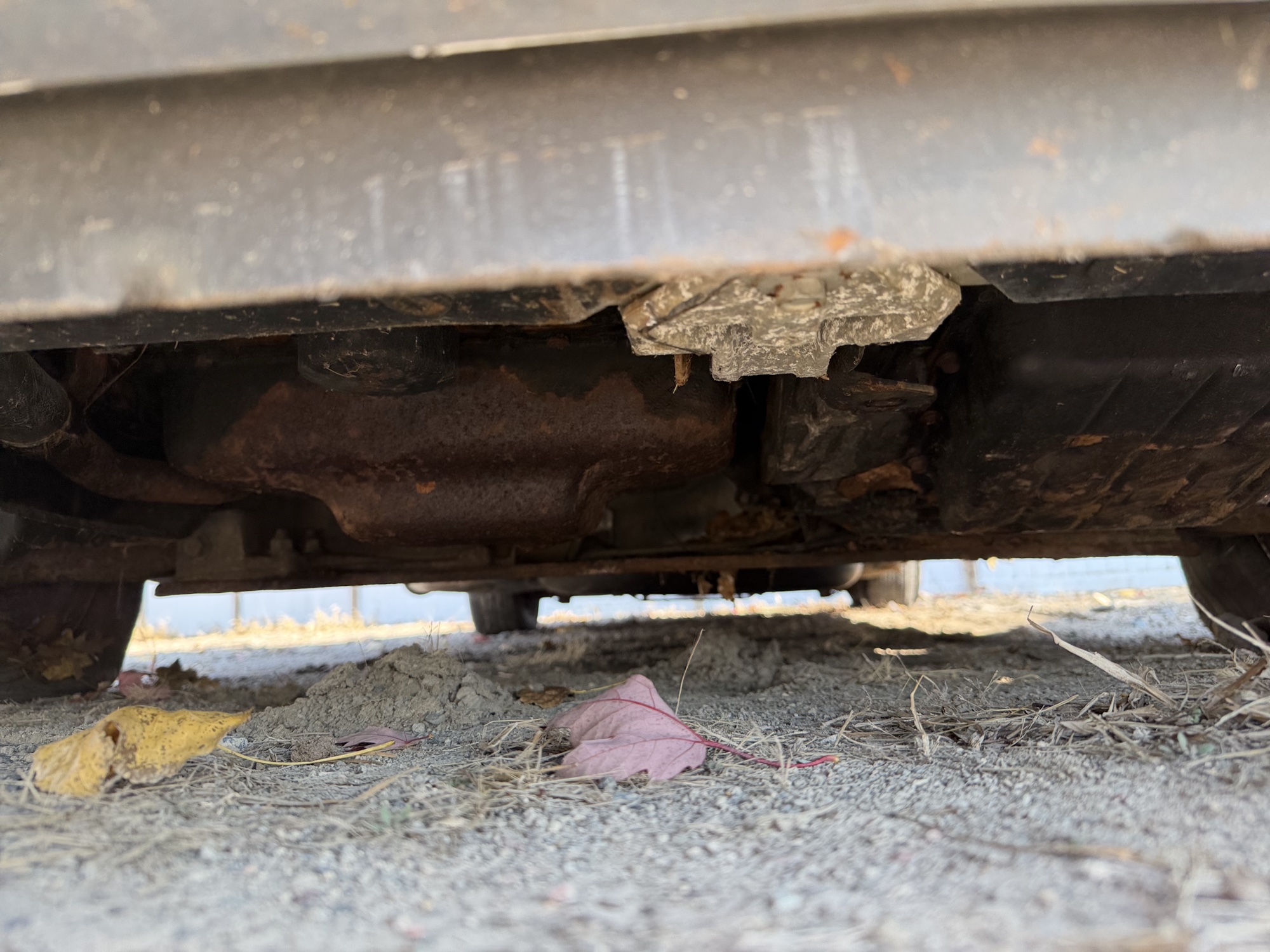 2005 dodge grand-caravan sxt for sale near Elk River, Minnesota 106611_16_undercar_front.jpg