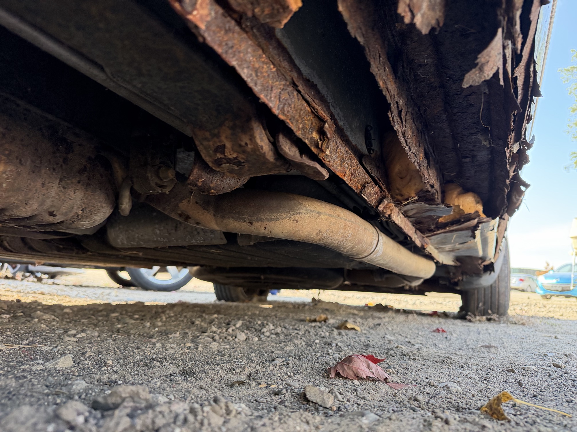 2005 dodge grand-caravan sxt for sale near Elk River, Minnesota 106611_20_undercar_rear_pass.jpg