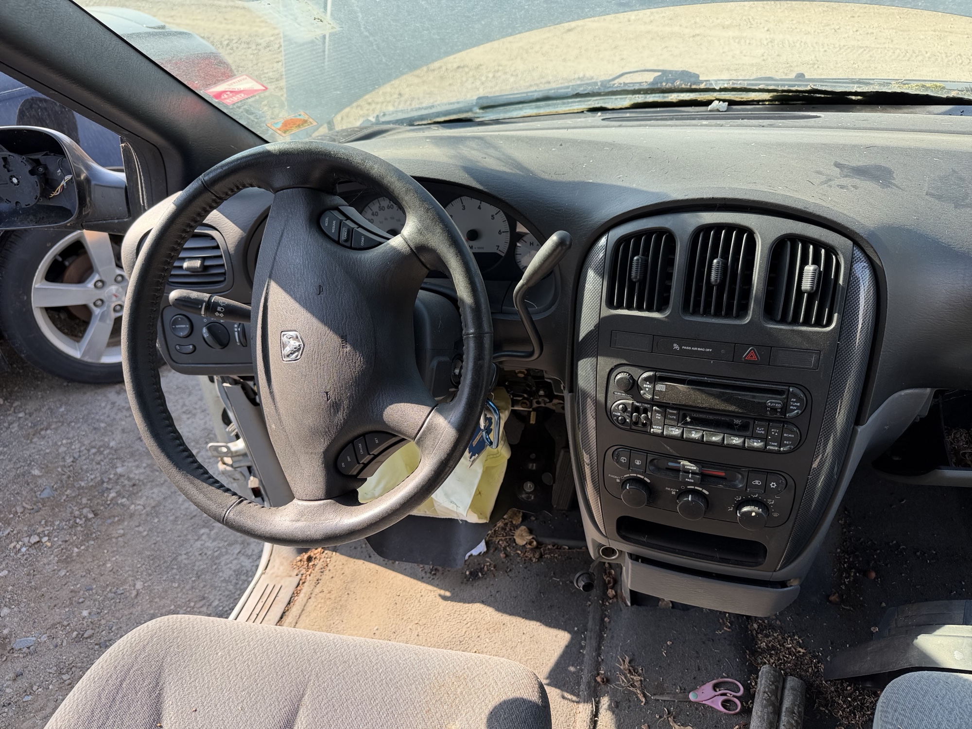 2005 dodge grand-caravan sxt for sale near Elk River, Minnesota 106611_33_dash_from_driver.jpg