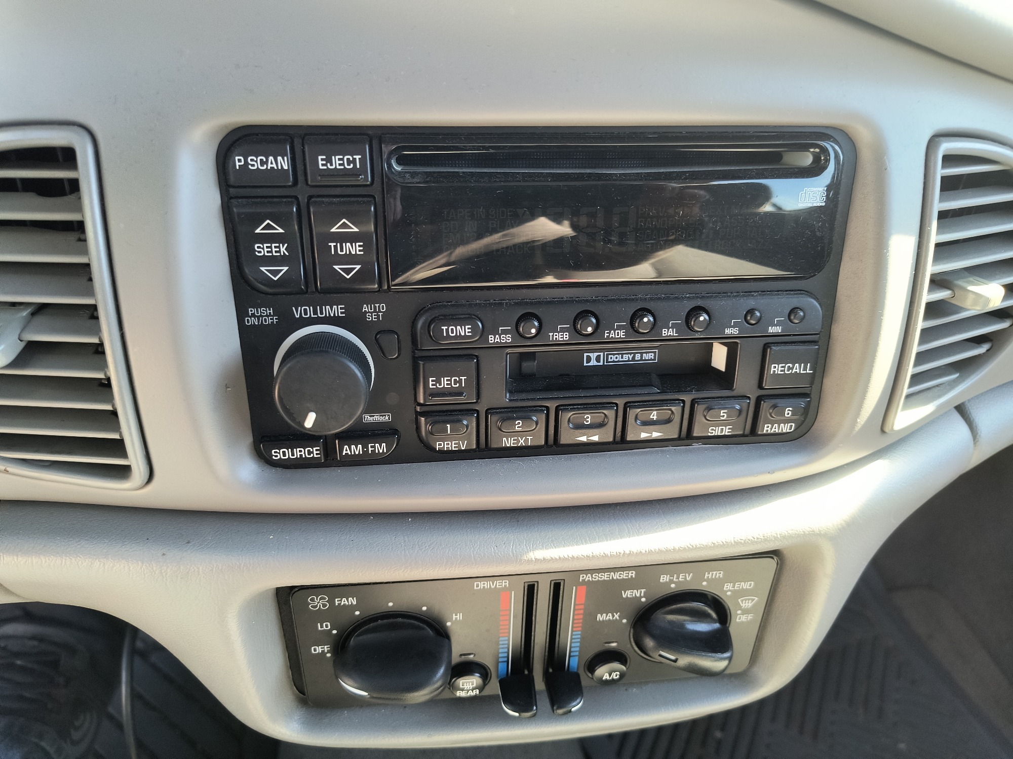 2003 buick century custom with 90479 miles for sale near Elk River, Minnesota 106612_39_radio_closeup.jpg
