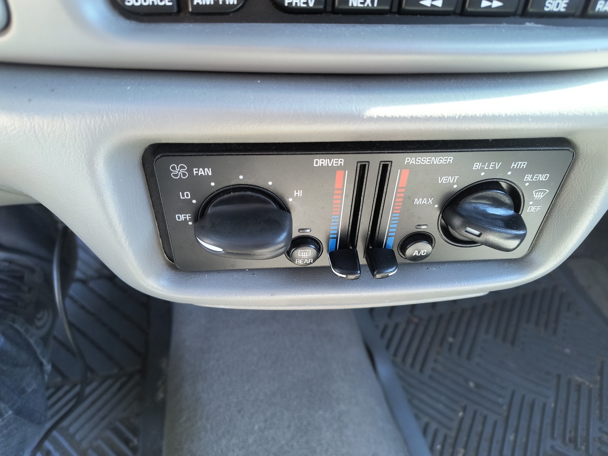 2003 buick century custom with 90479 miles for sale near Elk River, Minnesota 106612_40_climate_control.jpg
