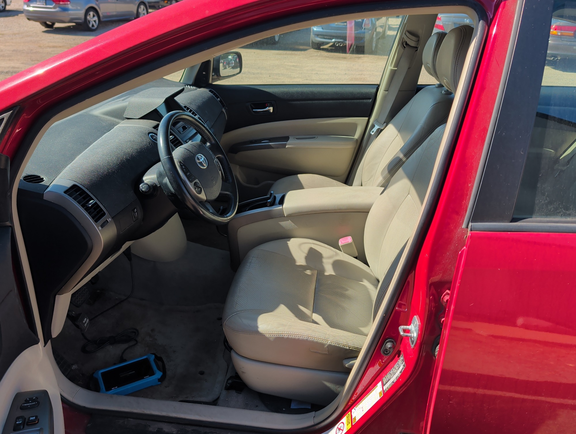 2009 toyota prius 4-door-liftback with 182239 miles for sale near Elk River, Minnesota 106613_22_driver_seat.jpg