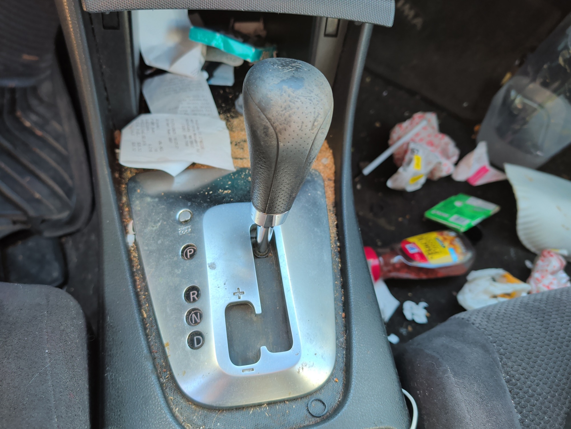 2008 nissan altima 2.5-s with 182605 miles for sale near Elk River, Minnesota 106614_41_shifter.jpg