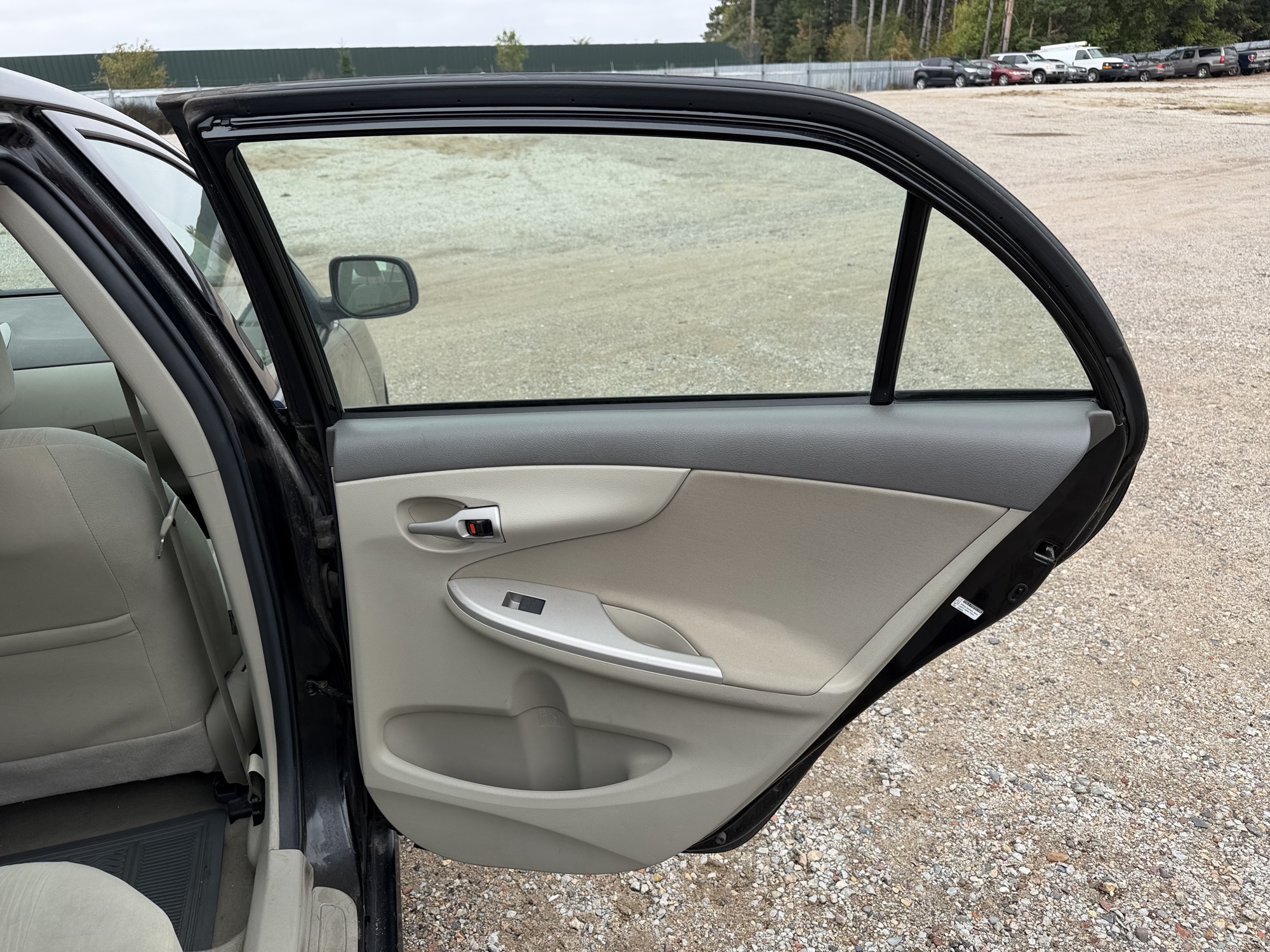 2010 toyota corolla le-4-speed-at with 170238 miles for sale near Elk River, Minnesota 106616_30_pass_rear_door_panel.jpg