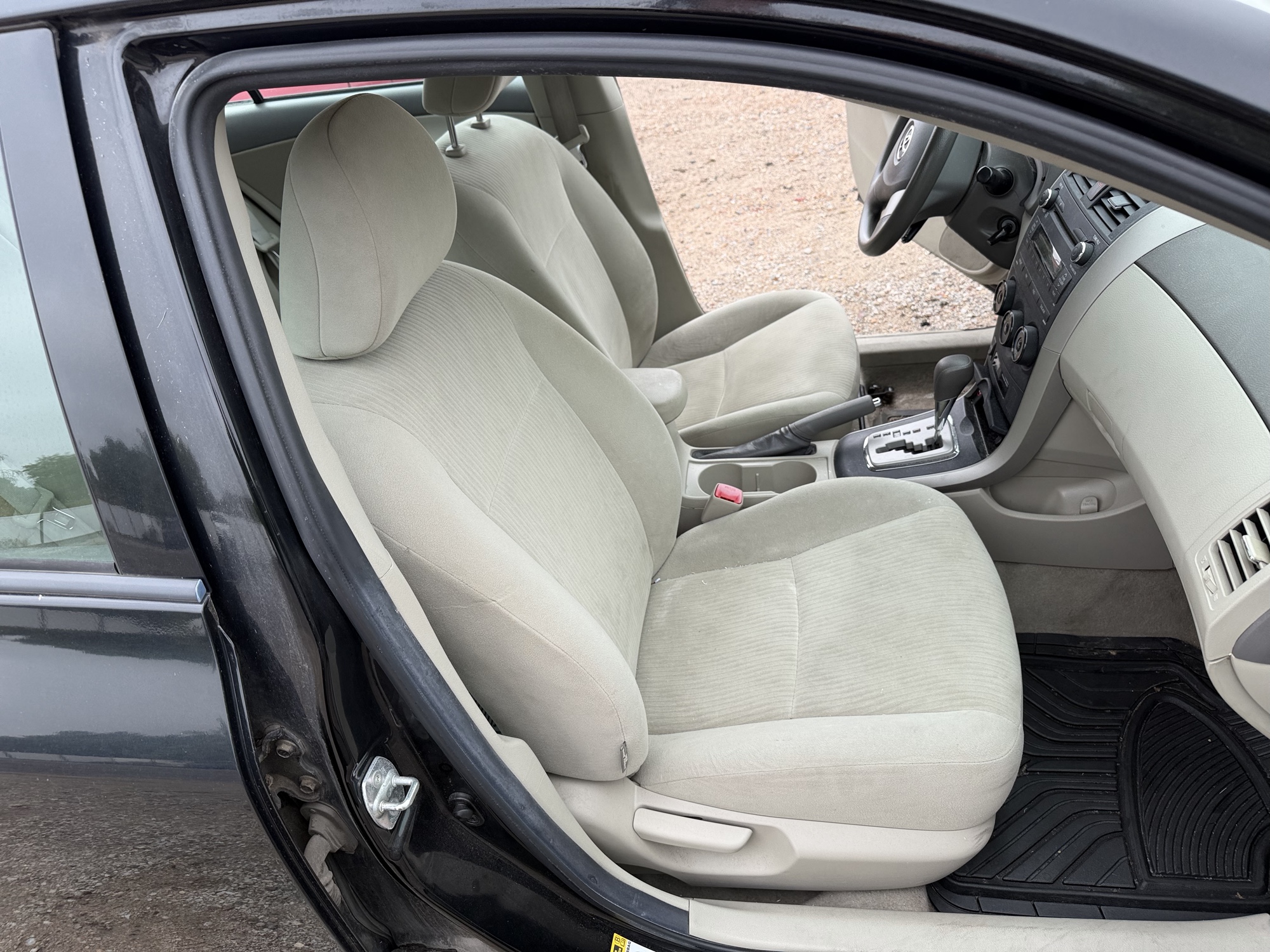 2010 toyota corolla le-4-speed-at with 170238 miles for sale near Elk River, Minnesota 106616_31_passenger_seat.jpg