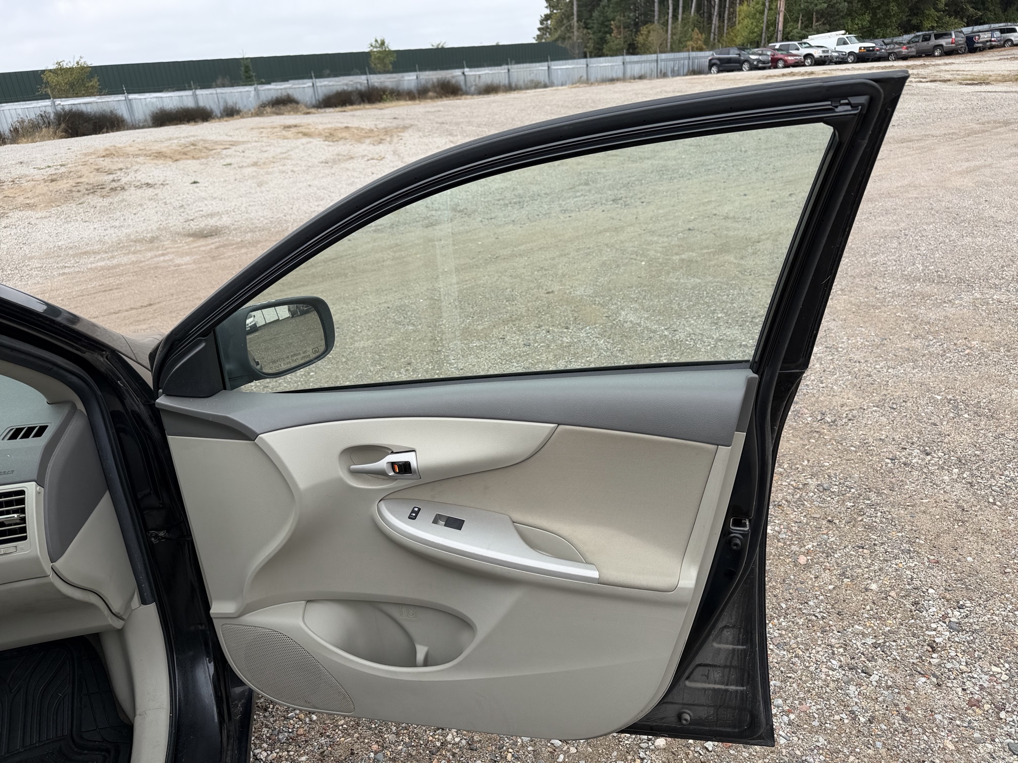 2010 toyota corolla le-4-speed-at with 170238 miles for sale near Elk River, Minnesota 106616_32_passenger_door_panel.jpg