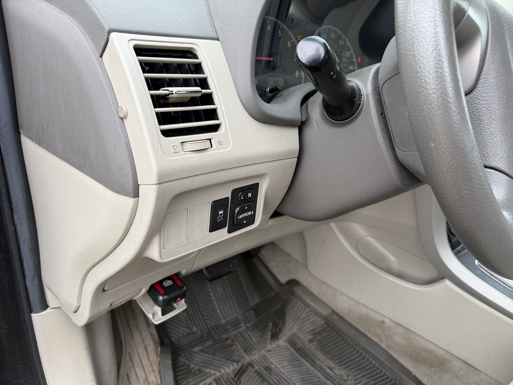 2010 toyota corolla le-4-speed-at with 170238 miles for sale near Elk River, Minnesota 106616_37_left_of_steering_wheel.jpg