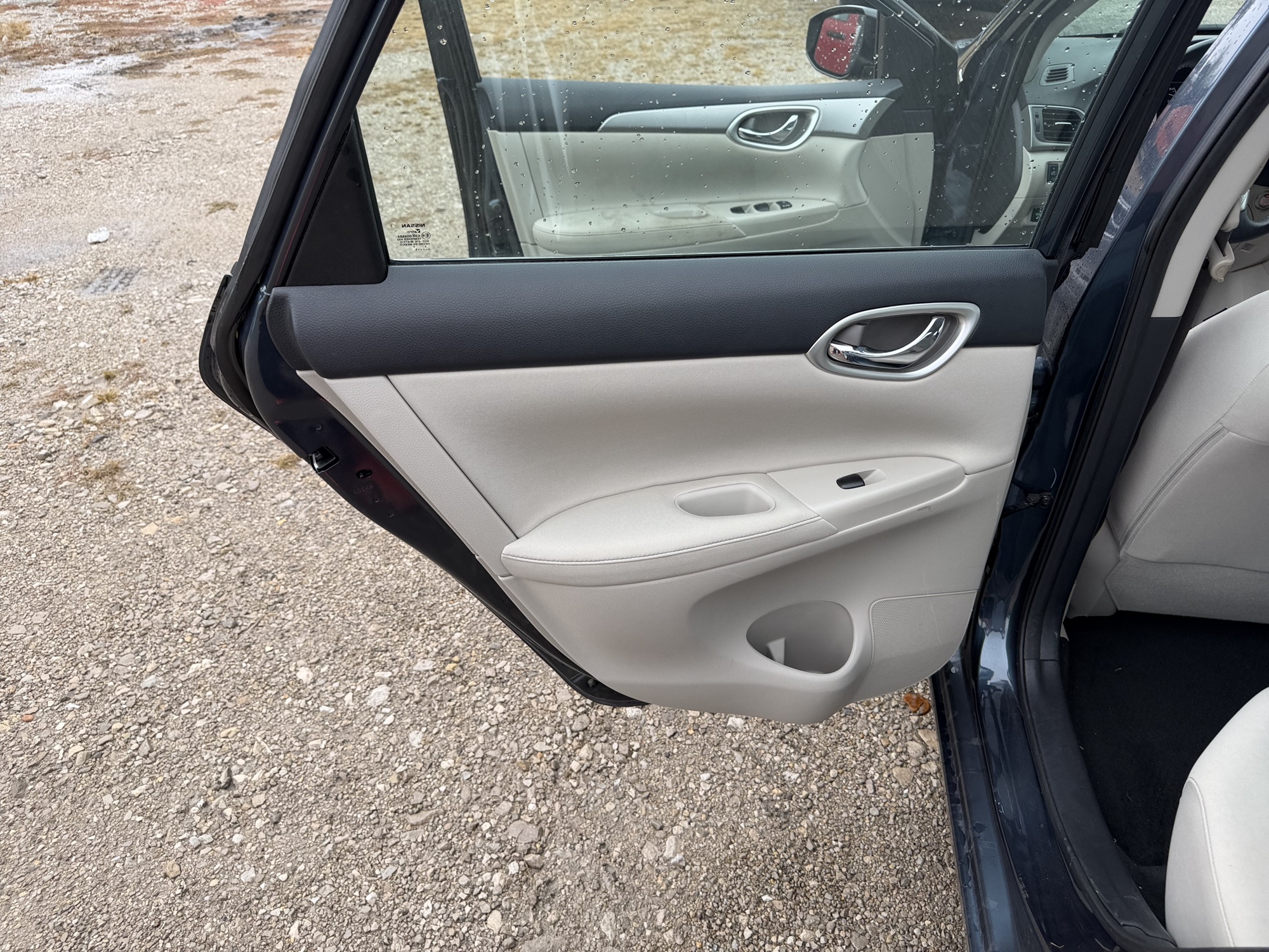 2015 nissan sentra s-6mt with 70790 miles for sale near St. Louis, Missouri 106617_25_drv_rear_door_panel.jpg