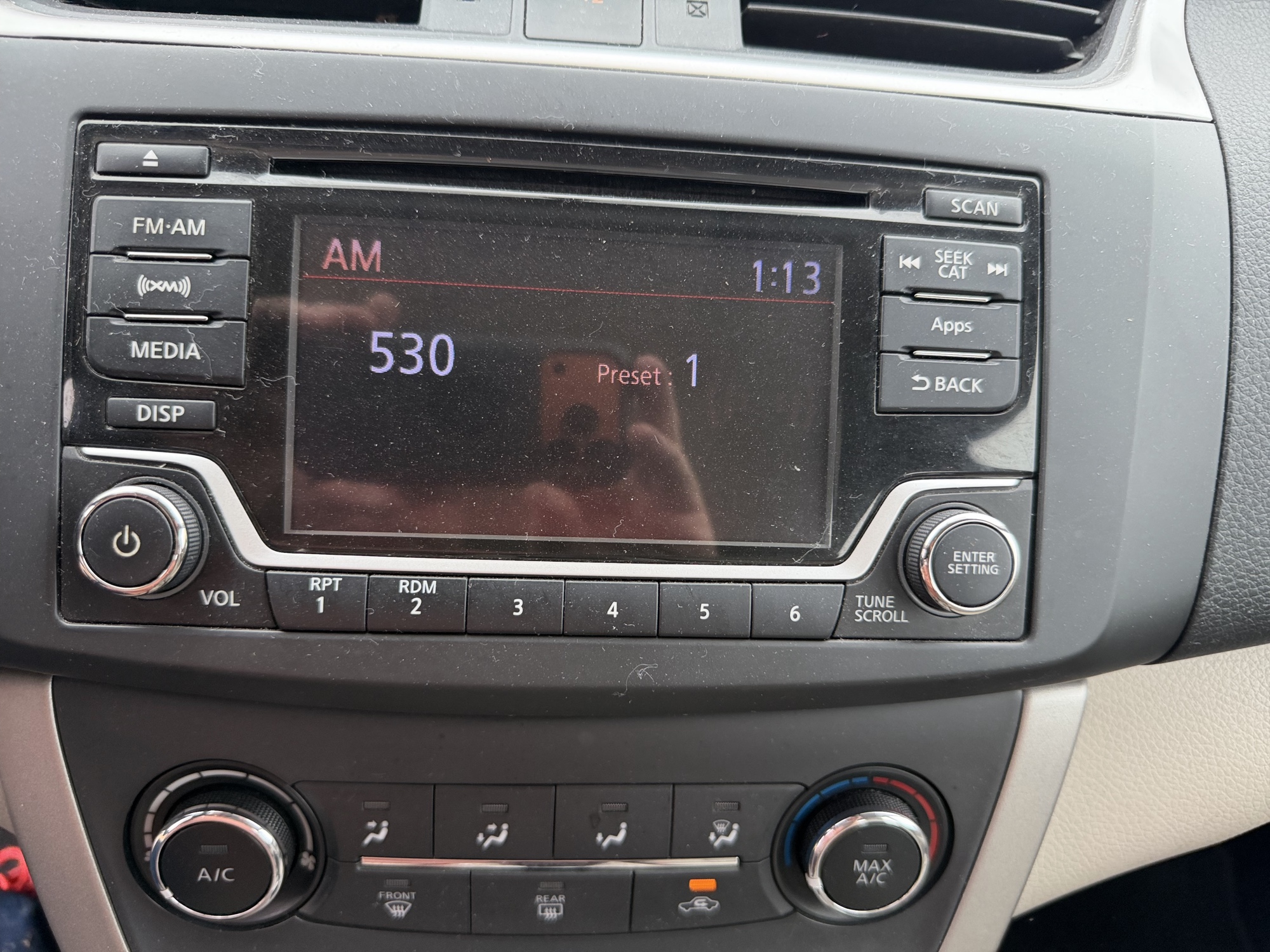 2015 nissan sentra s-6mt with 70790 miles for sale near St. Louis, Missouri 106617_39_radio_closeup.jpg