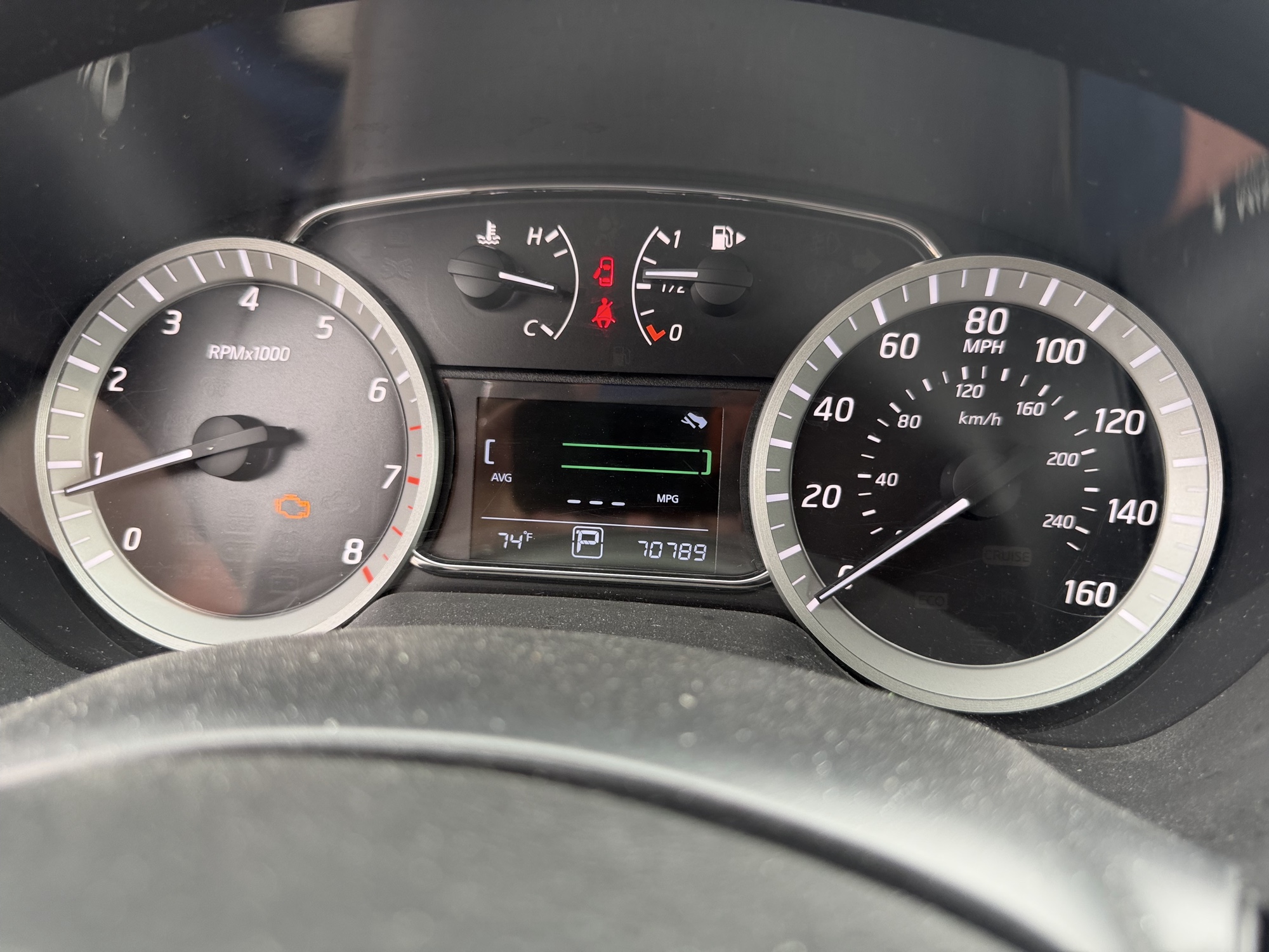 2015 nissan sentra s-6mt with 70790 miles for sale near St. Louis, Missouri 106617_43_gauge_cluster.jpg