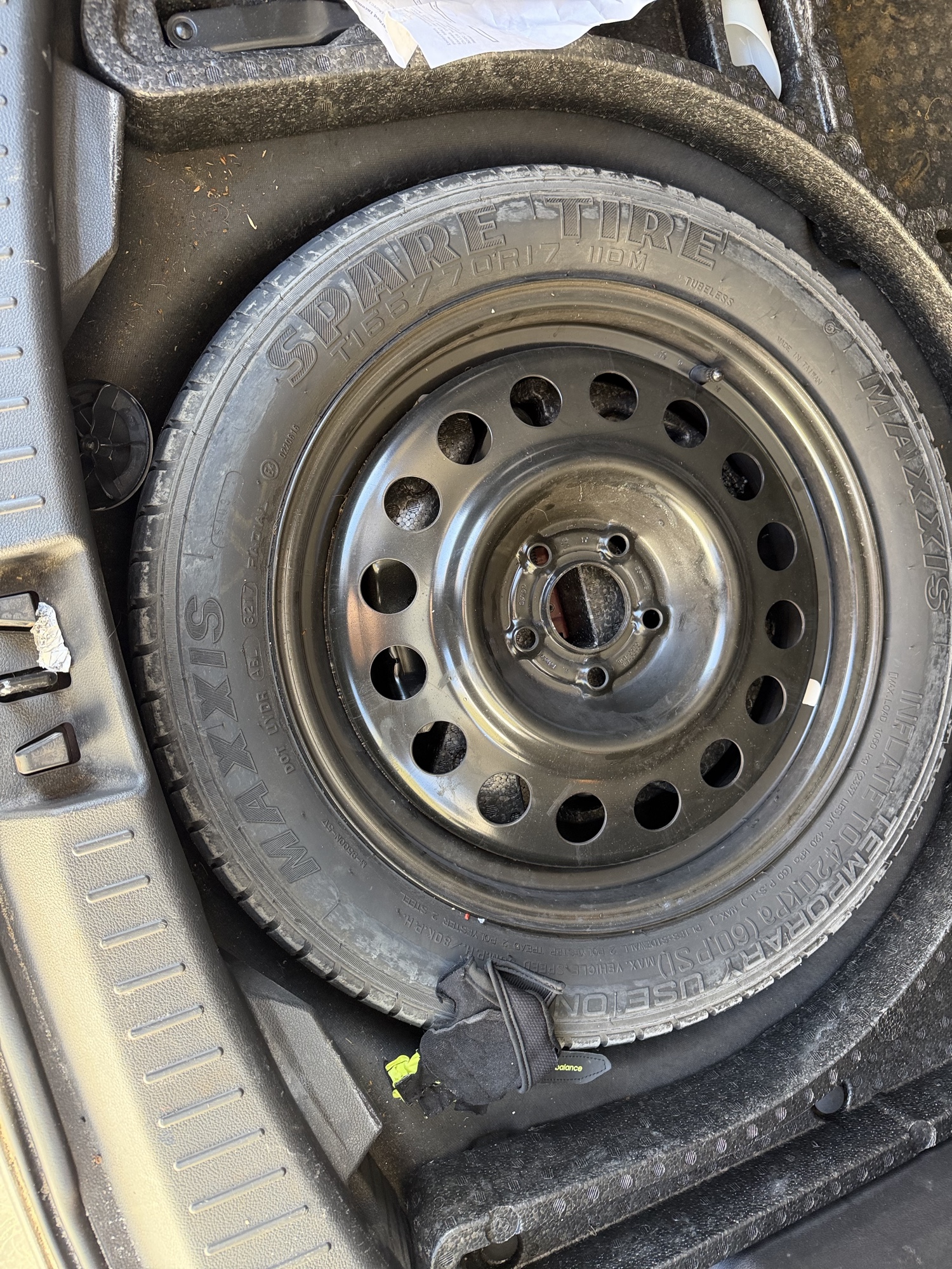 2018 ford escape sel-4wd with 133463 miles for sale near Elk River, Minnesota 106618_27_spare_tire.jpg