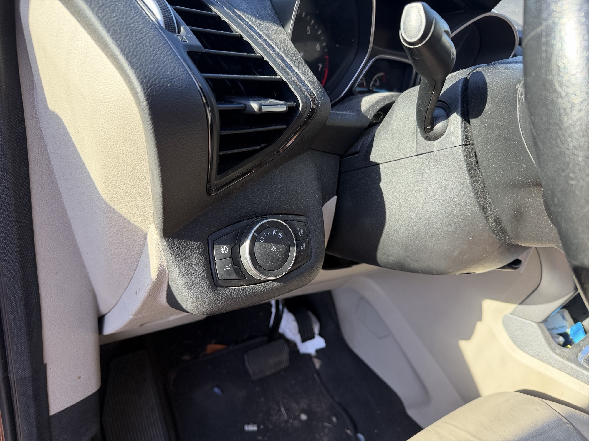 2018 ford escape sel-4wd with 133463 miles for sale near Elk River, Minnesota 106618_37_left_of_steering_wheel.jpg