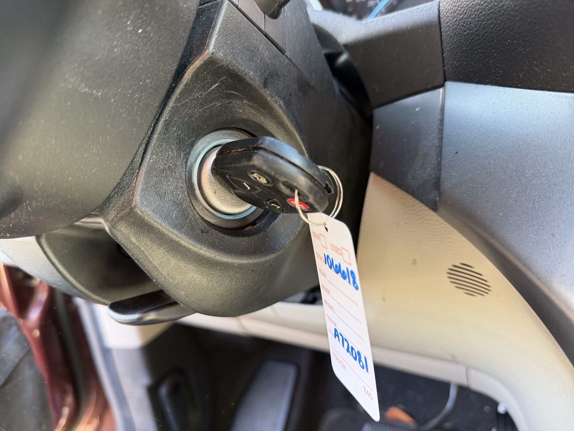 2018 ford escape sel-4wd with 133463 miles for sale near Elk River, Minnesota 106618_51_keys.jpg