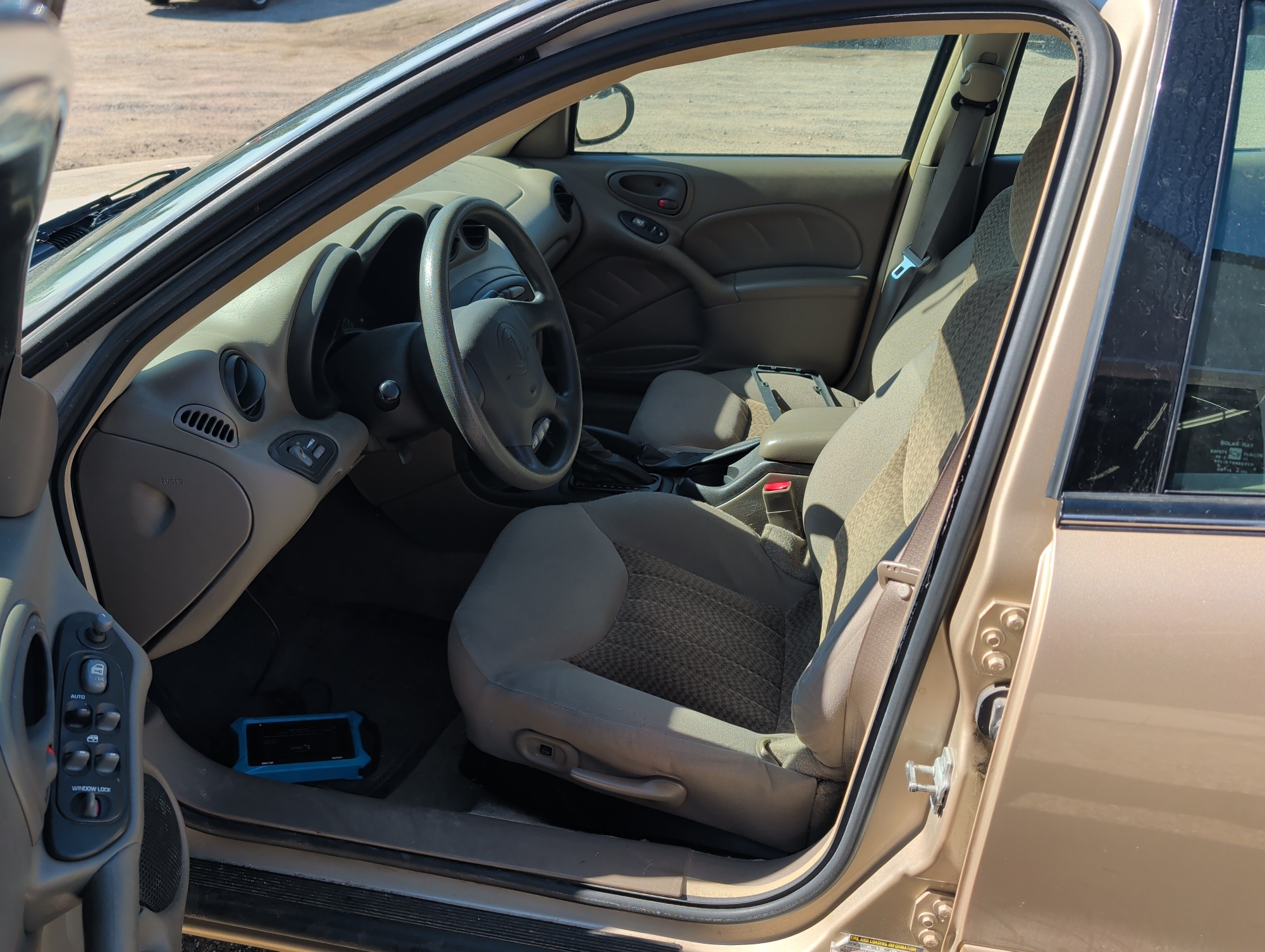2004 pontiac grand-am se1-sedan with 91565 miles for sale near Elk River, Minnesota 106619_22_driver_seat.jpg