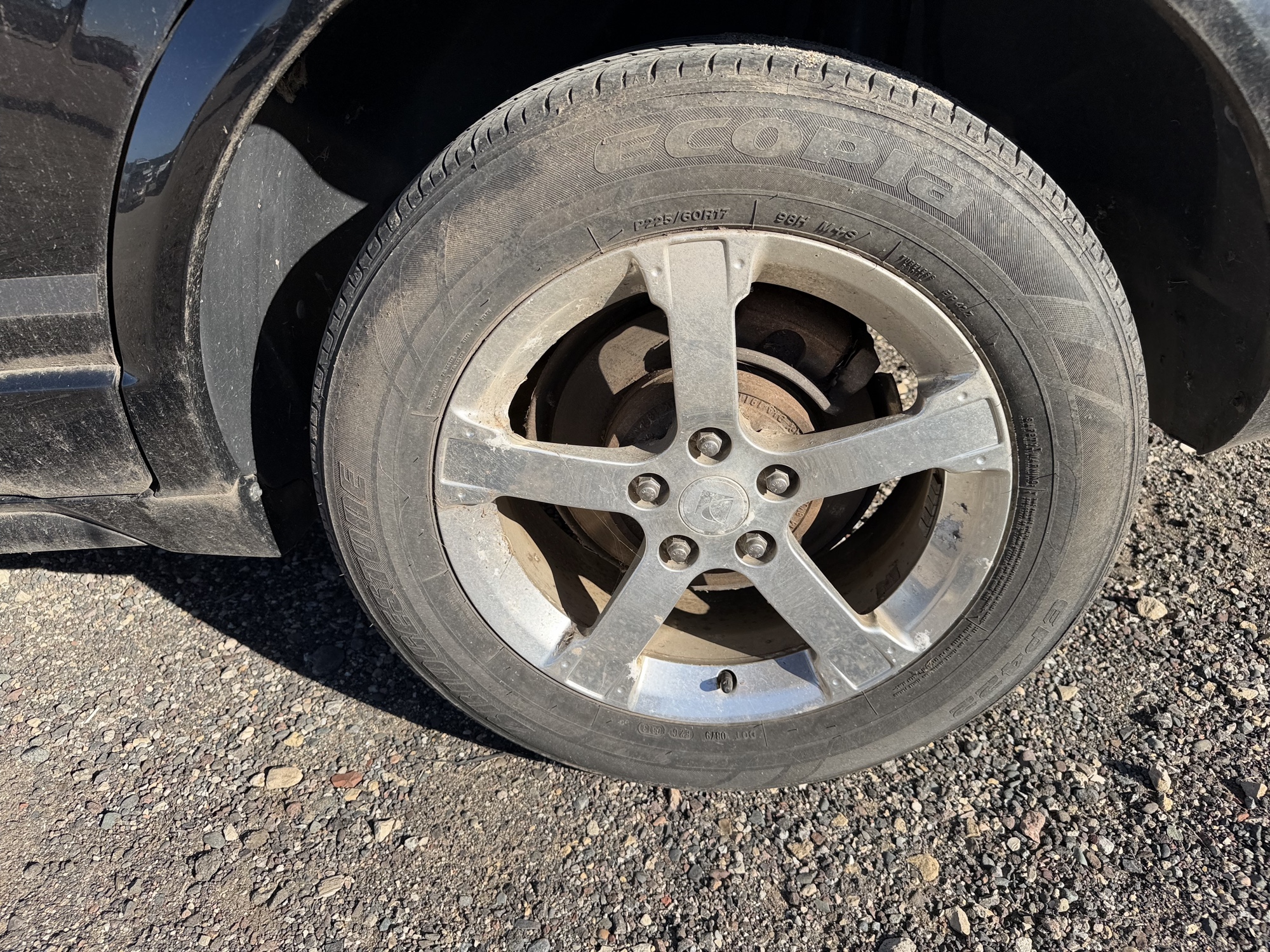 2009 saturn vue-green-line-hybrid fwd with 81619 miles for sale near Elk River, Minnesota 106620_13_rear_drv_wheel.jpg