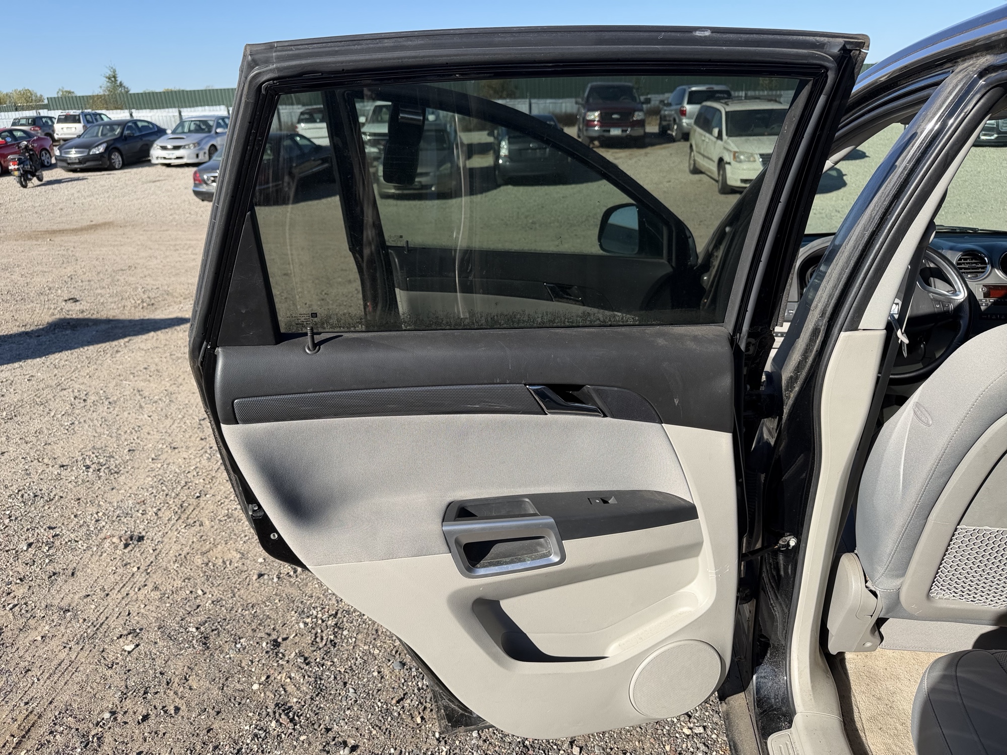 2009 saturn vue-green-line-hybrid fwd with 81619 miles for sale near Elk River, Minnesota 106620_25_drv_rear_door_panel.jpg