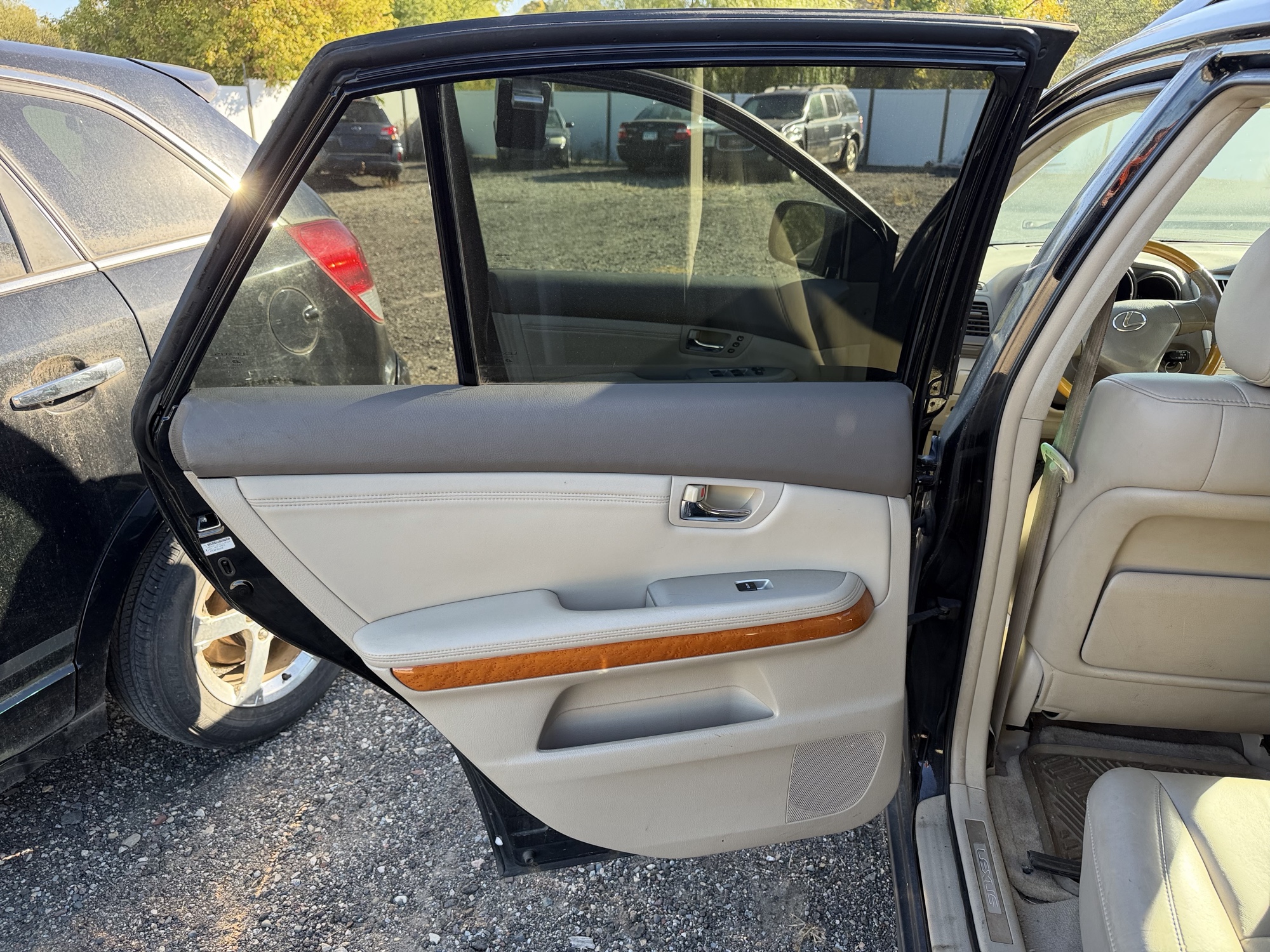 2007 lexus rx-350 awd with 368583 miles for sale near Elk River, Minnesota 106621_25_drv_rear_door_panel.jpg