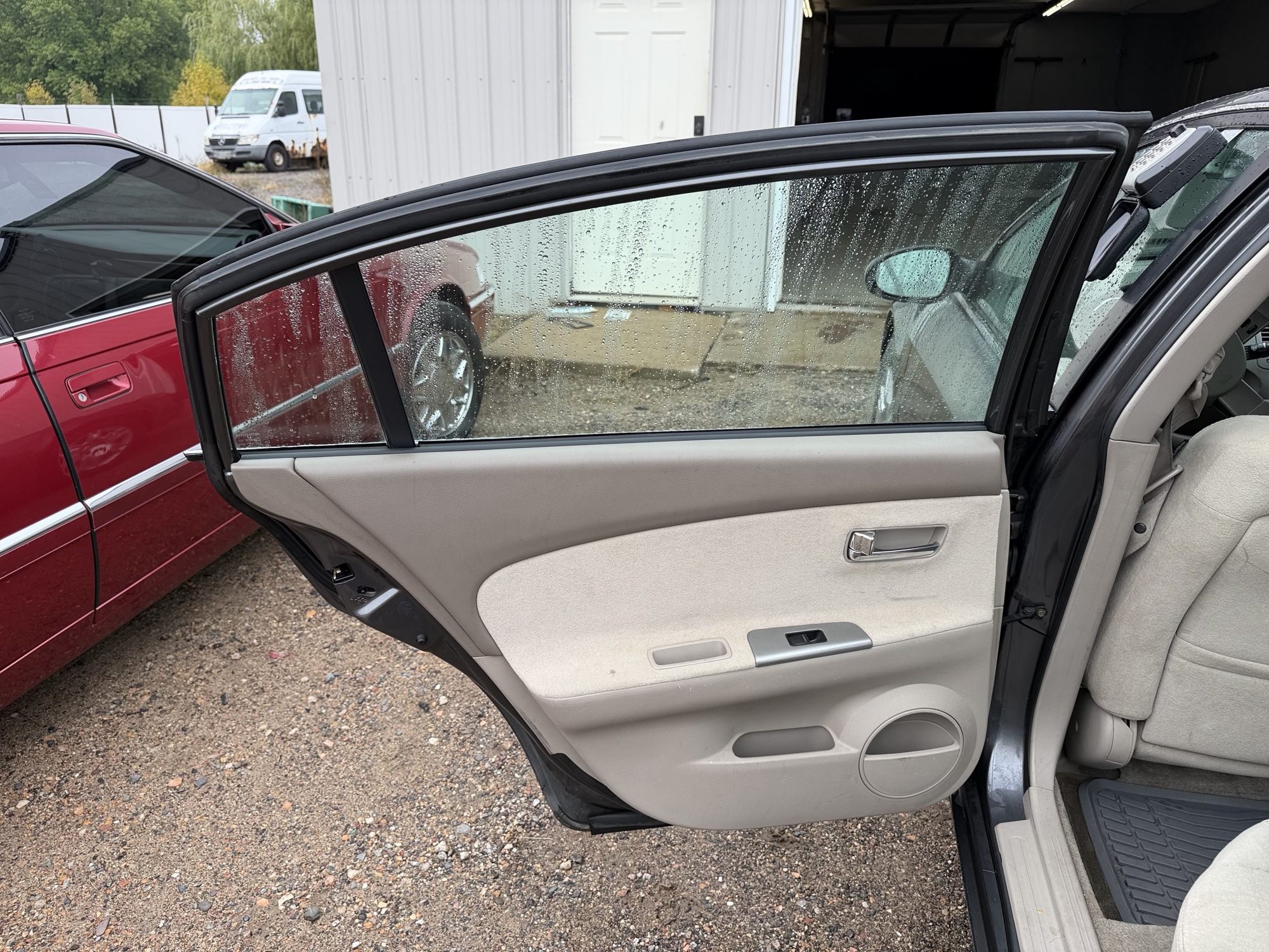 2005 nissan altima 2.5 with 177729 miles for sale near Elk River, Minnesota 106623_25_drv_rear_door_panel.jpg