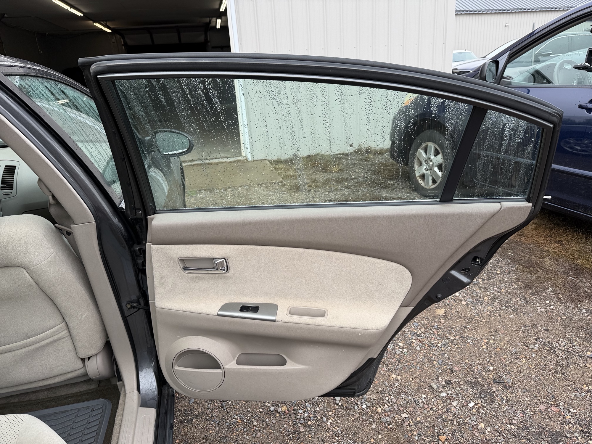 2005 nissan altima 2.5 with 177729 miles for sale near Elk River, Minnesota 106623_30_pass_rear_door_panel.jpg