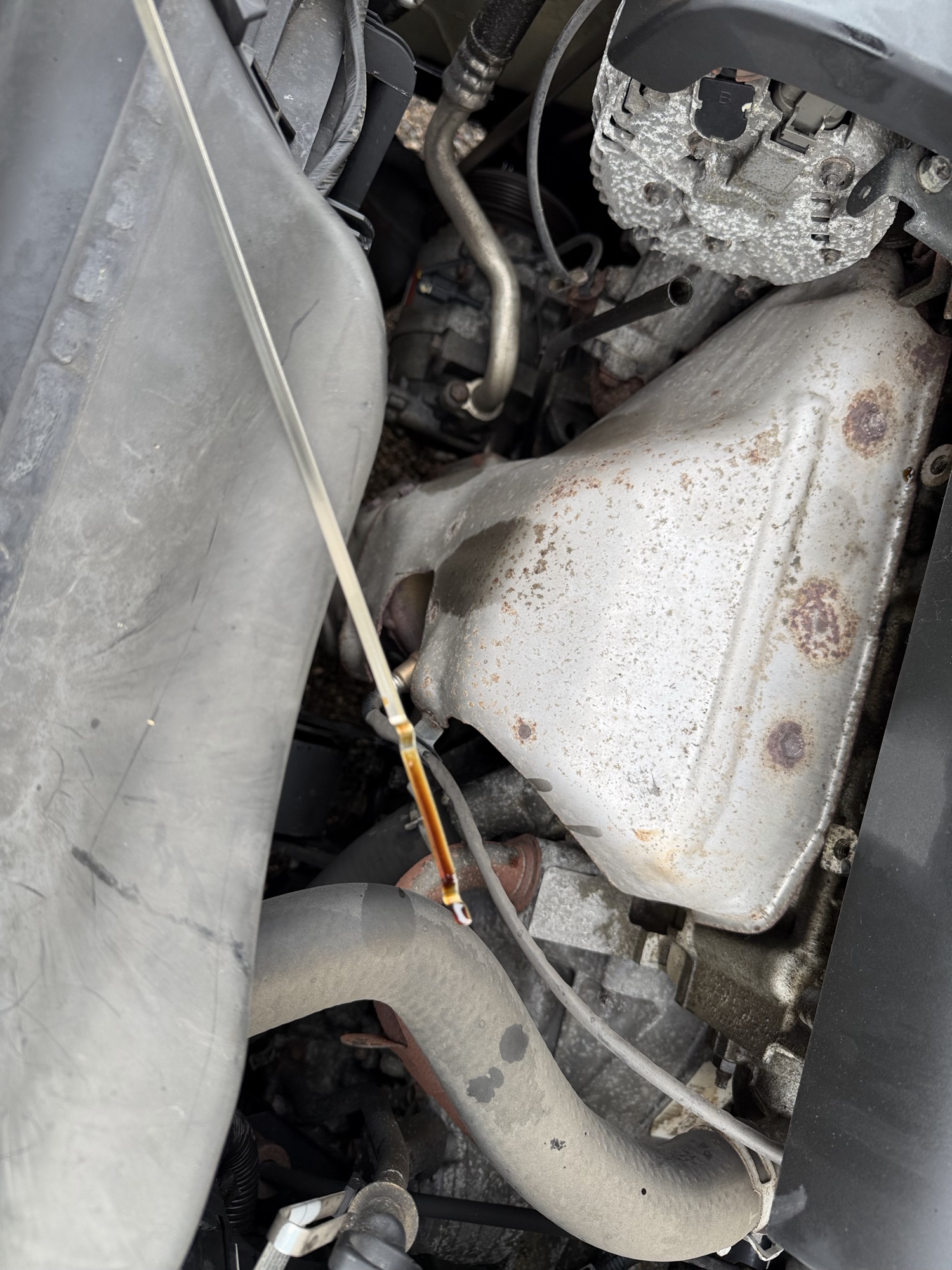 2005 nissan altima 2.5 with 177729 miles for sale near Elk River, Minnesota 106623_50_oil_dipstick.jpg