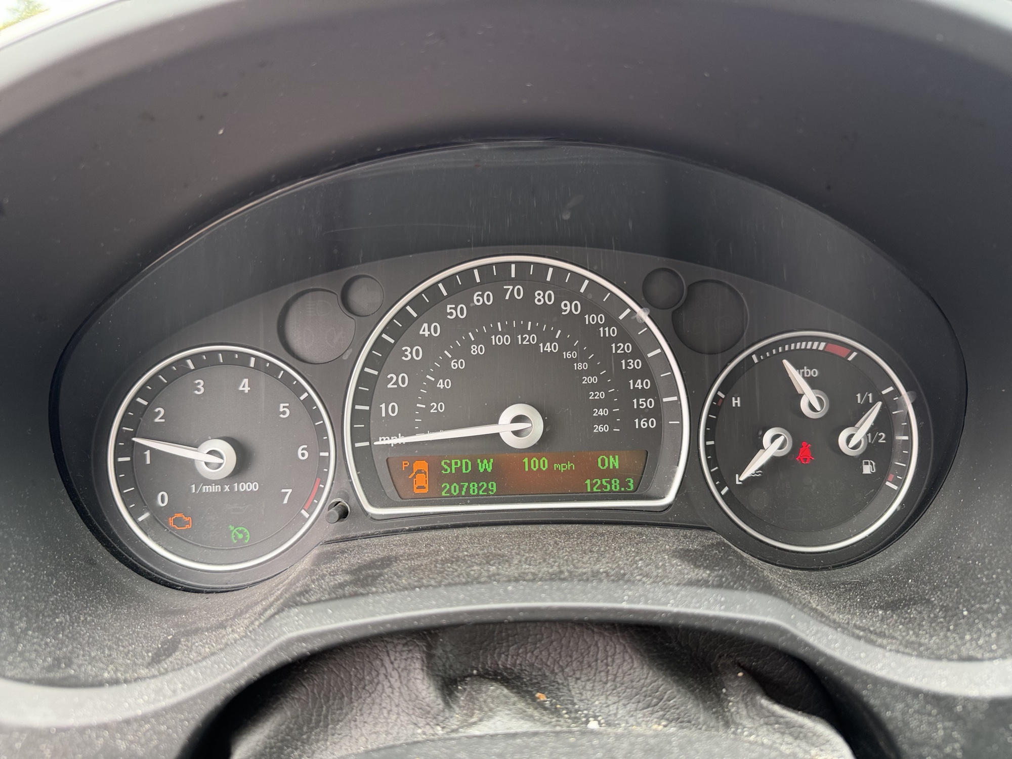 2009 saab 9-3 2.0t-touring with 207829 miles for sale near Elk River, Minnesota 106626_43_gauge_cluster.jpg