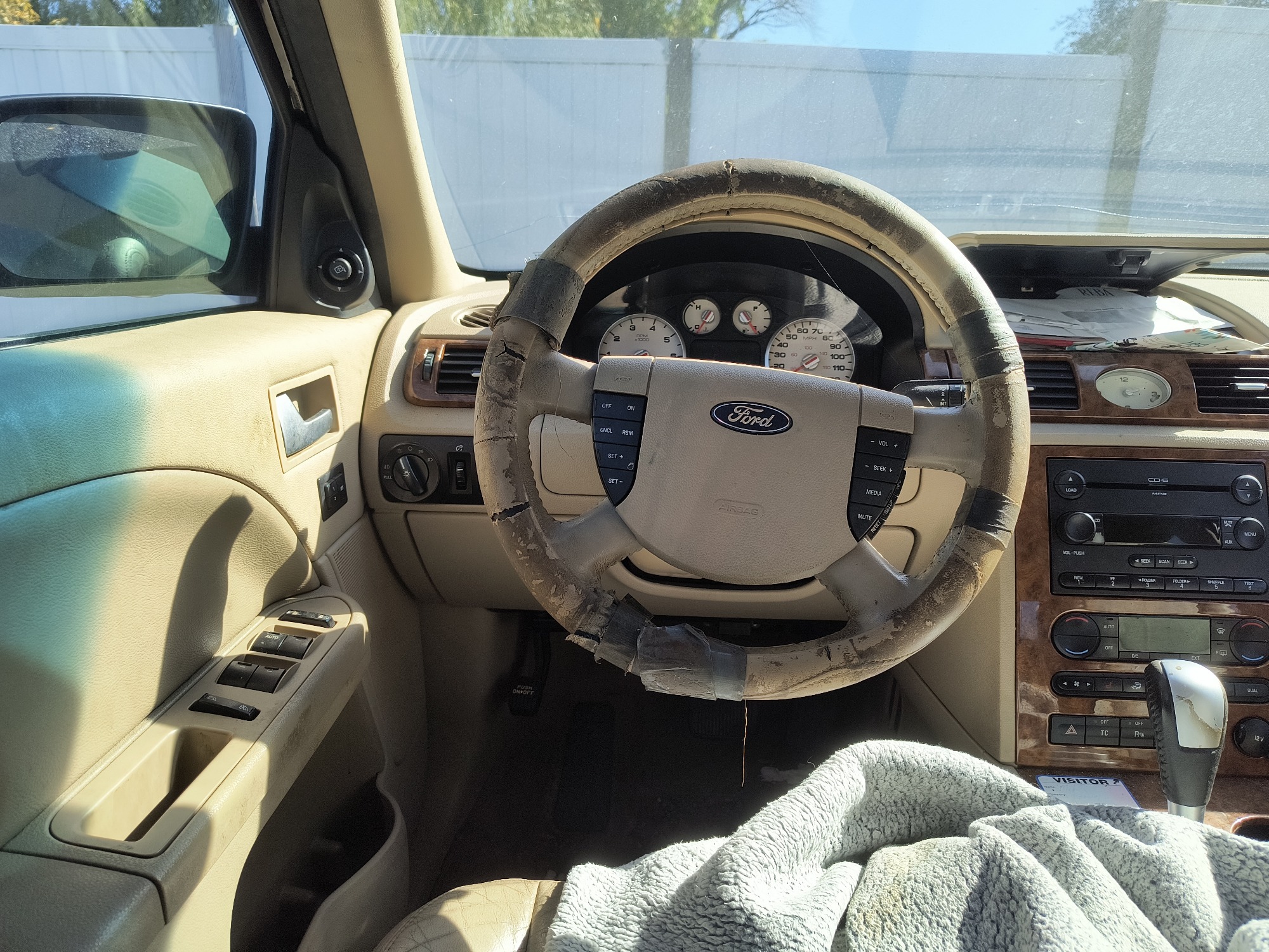 2005 ford five-hundred limited-awd for sale near Elk River, Minnesota 106629_33_dash_from_driver.jpg