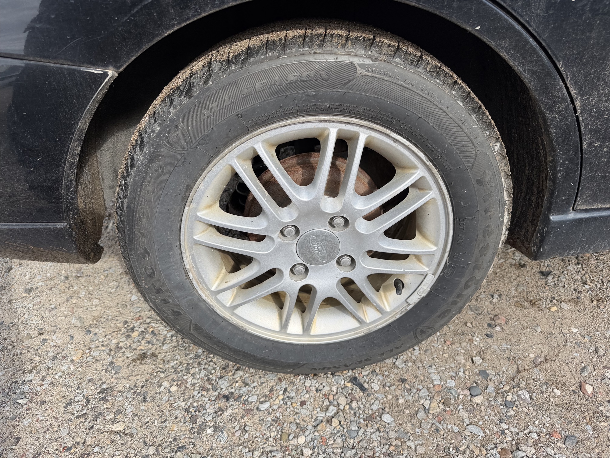 2006 ford focus zx4-s with 155179 miles for sale near Elk River, Minnesota 106630_14_rear_pass_wheel.jpg
