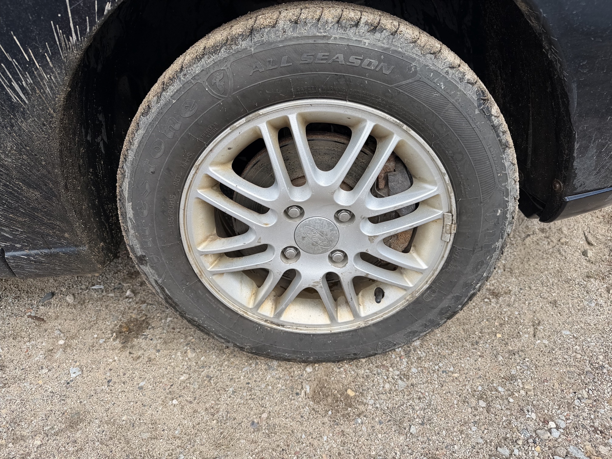 2006 ford focus zx4-s with 155179 miles for sale near Elk River, Minnesota 106630_15_front_pass_wheel.jpg