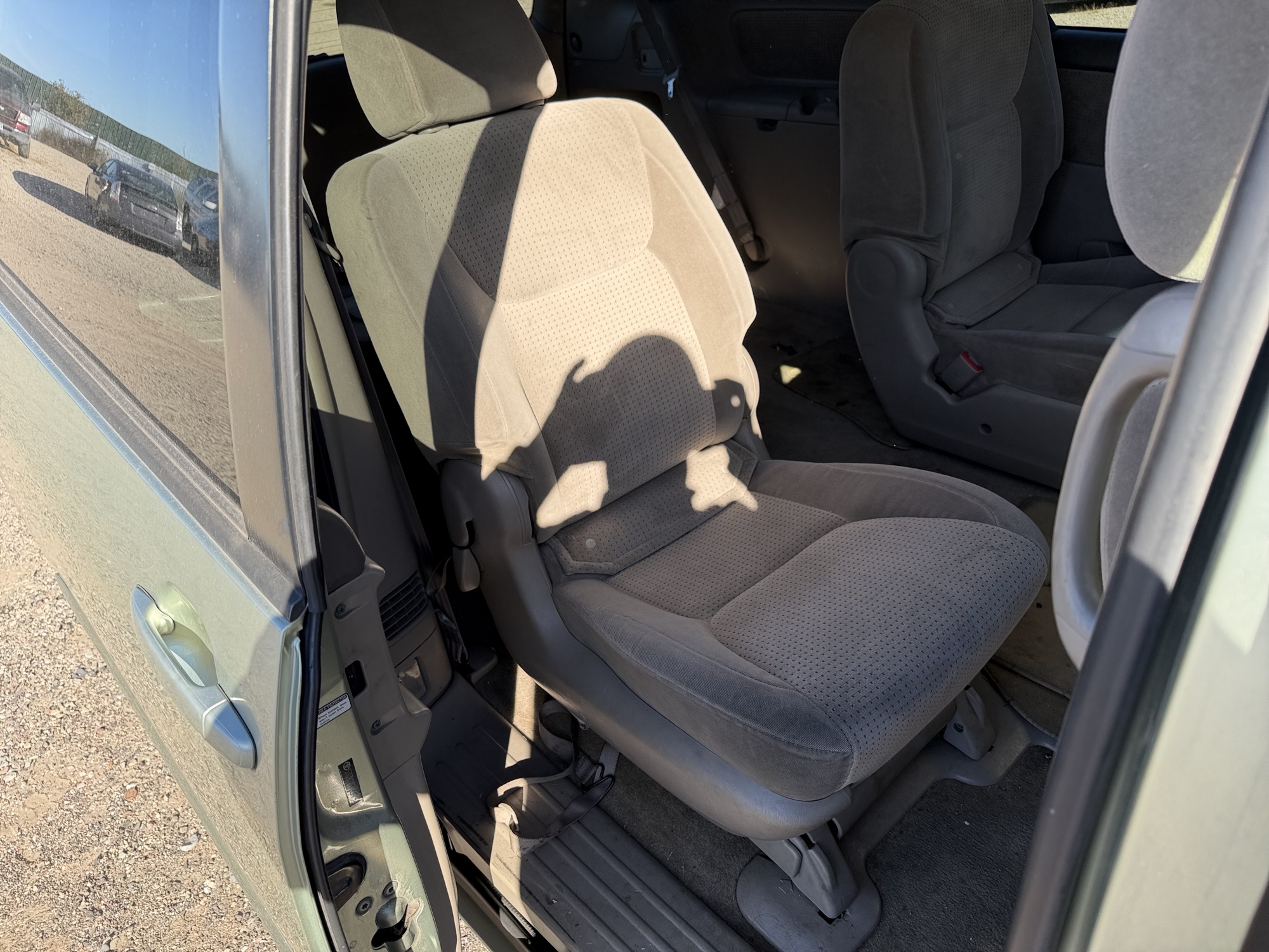 2009 toyota sienna ce-fwd-7-passenger with 179777 miles for sale near Elk River, Minnesota 106631_28_pass_rear_seat.jpg