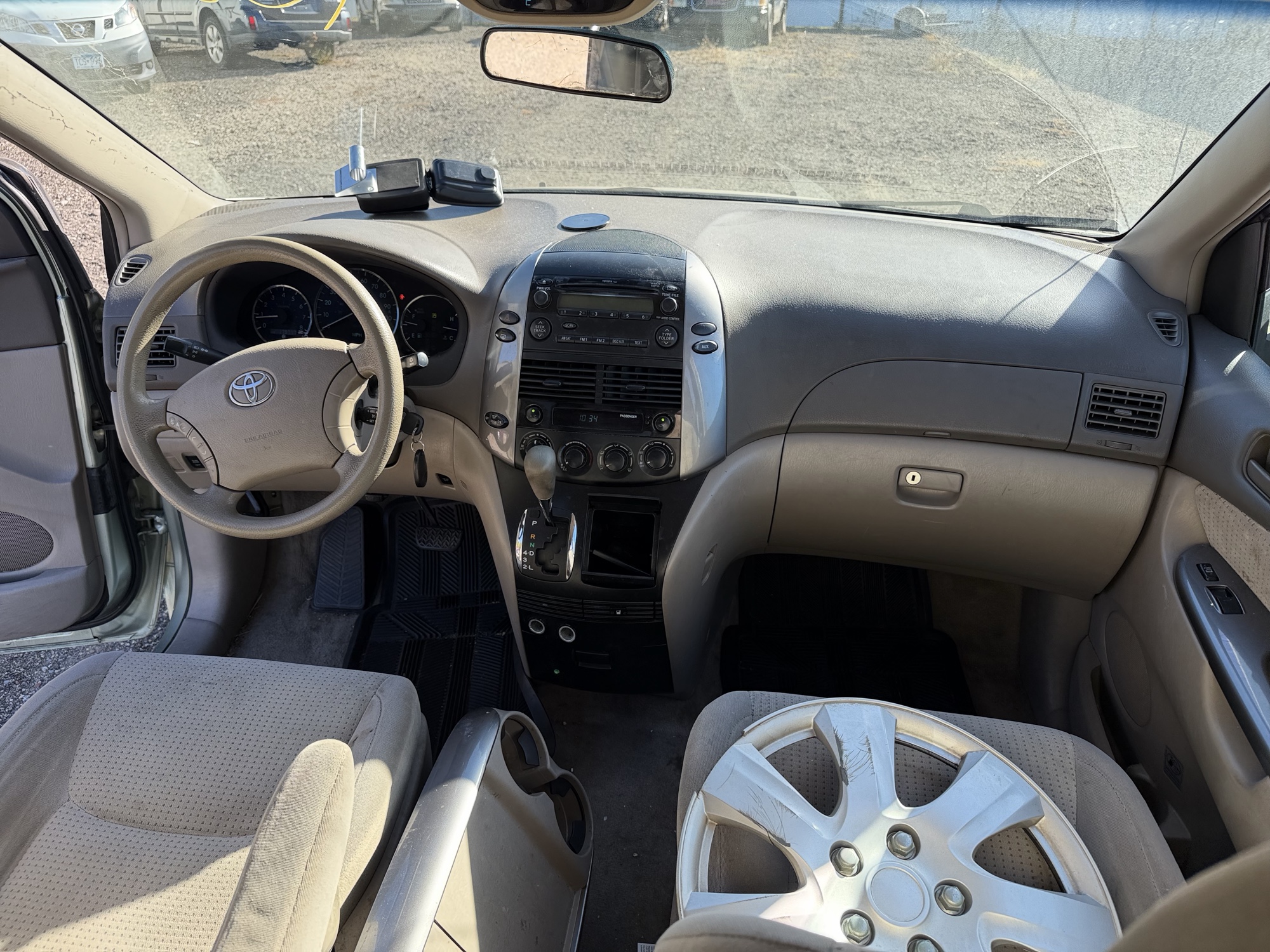 2009 toyota sienna ce-fwd-7-passenger with 179777 miles for sale near Elk River, Minnesota 106631_34_whole_dash.jpg