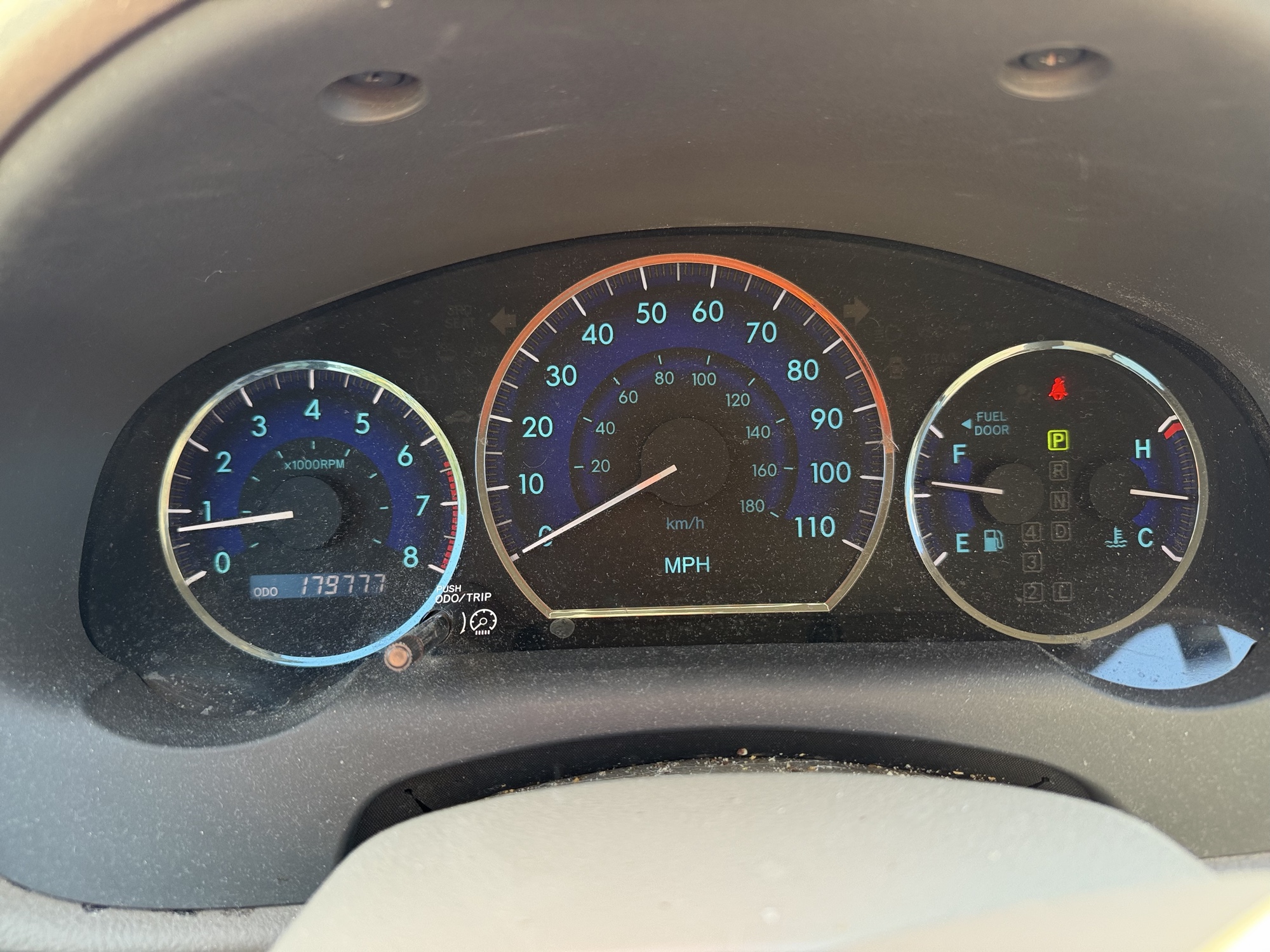 2009 toyota sienna ce-fwd-7-passenger with 179777 miles for sale near Elk River, Minnesota 106631_43_gauge_cluster.jpg