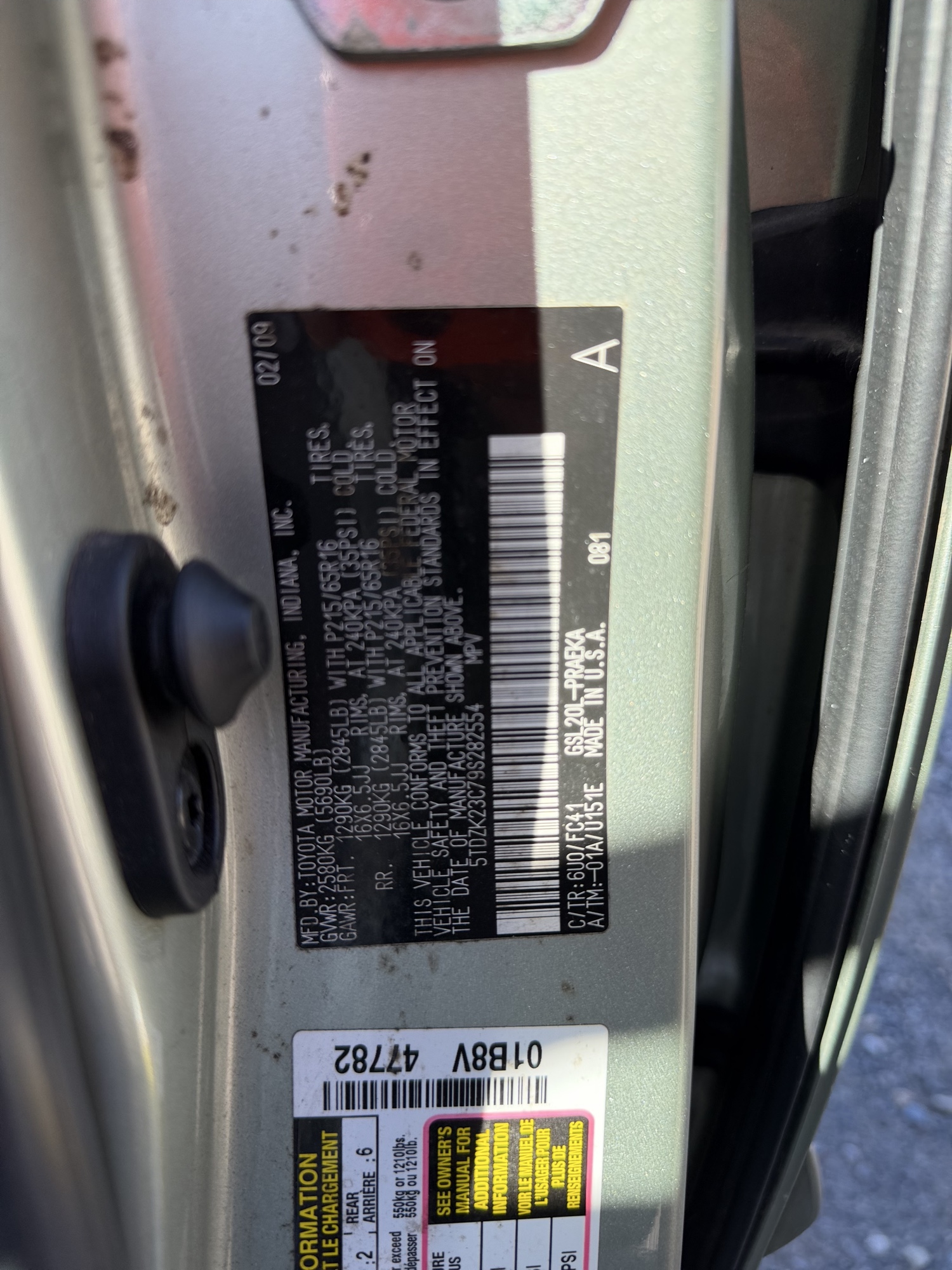 2009 toyota sienna ce-fwd-7-passenger with 179777 miles for sale near Elk River, Minnesota 106631_47_door_vin_sticker.jpg