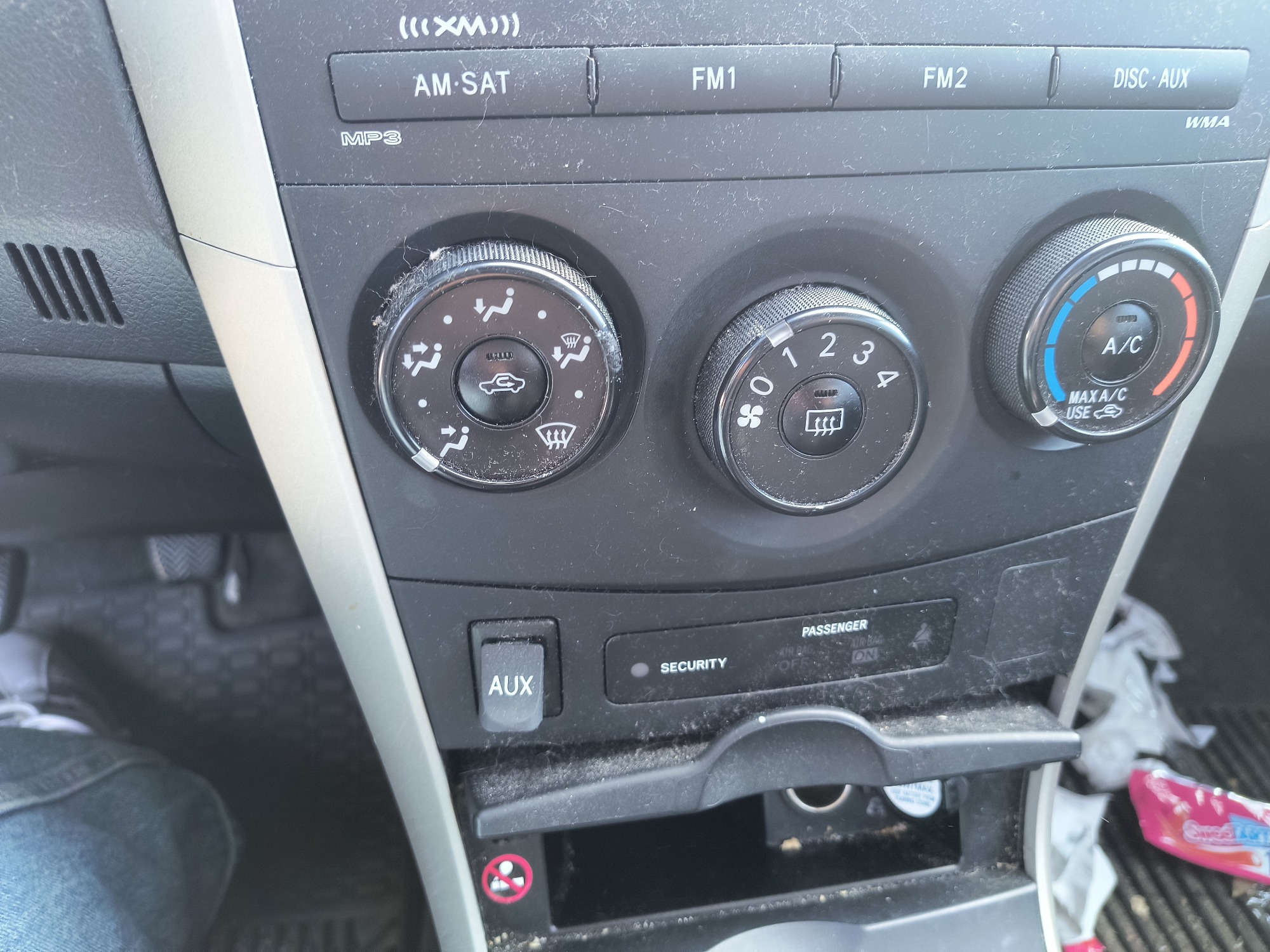 2009 toyota corolla base-4-speed-at with 195594 miles for sale near Elk River, Minnesota 106632_40_climate_control.jpg