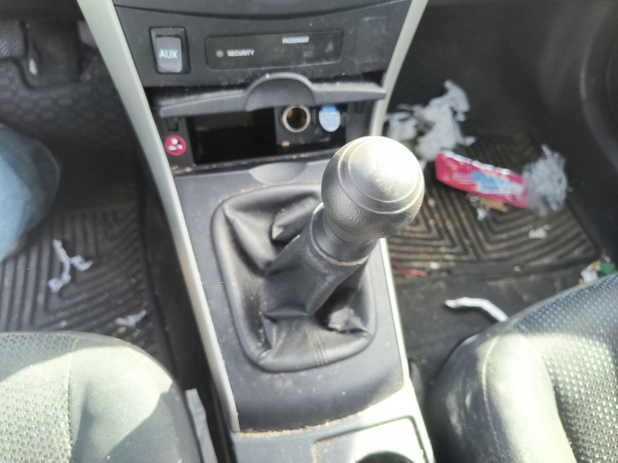 2009 toyota corolla base-4-speed-at with 195594 miles for sale near Elk River, Minnesota 106632_41_shifter.jpg