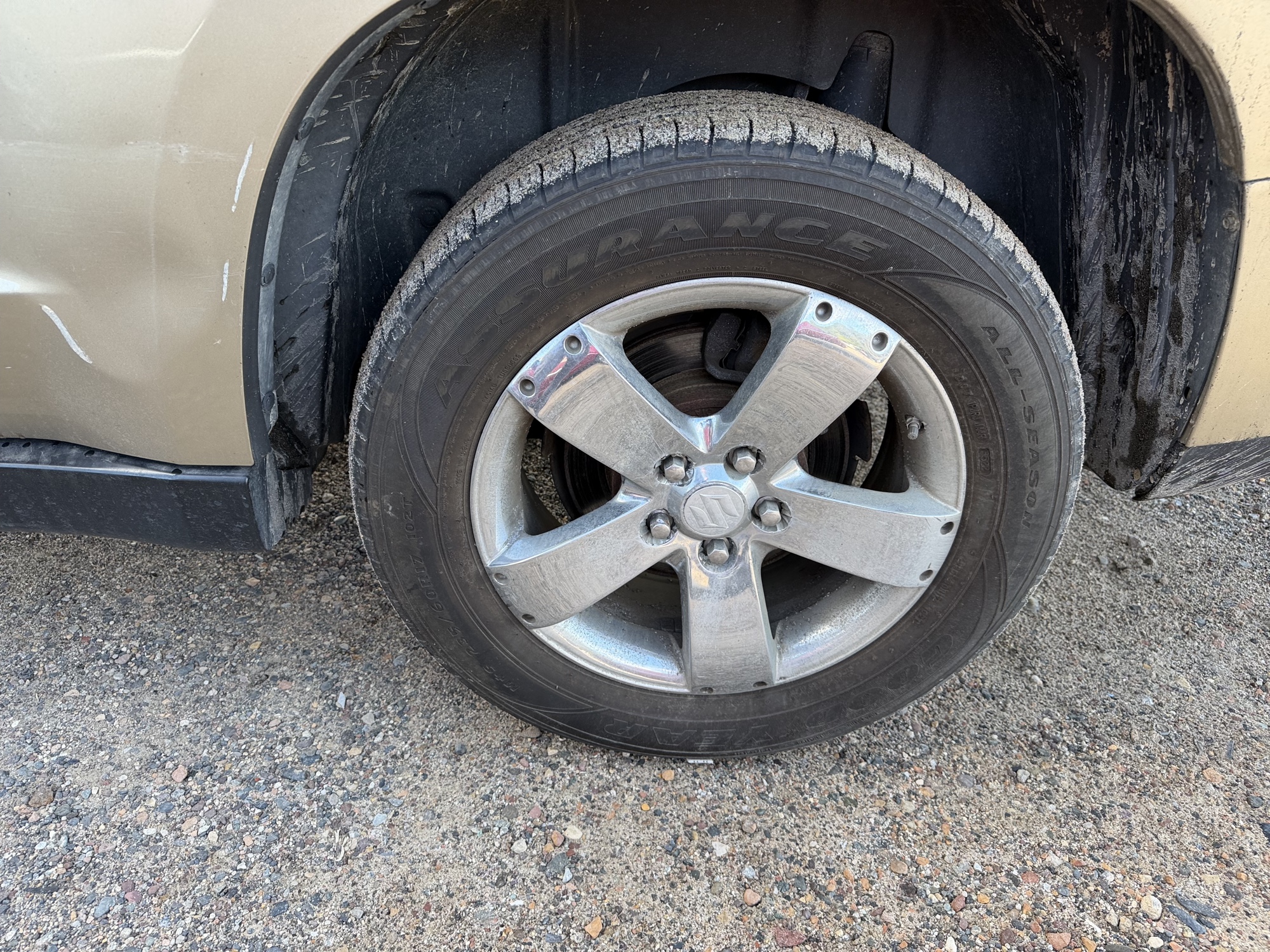 2008 suzuki xl-7 limited with 160216 miles for sale near Elk River, Minnesota 106633_13_rear_drv_wheel.jpg